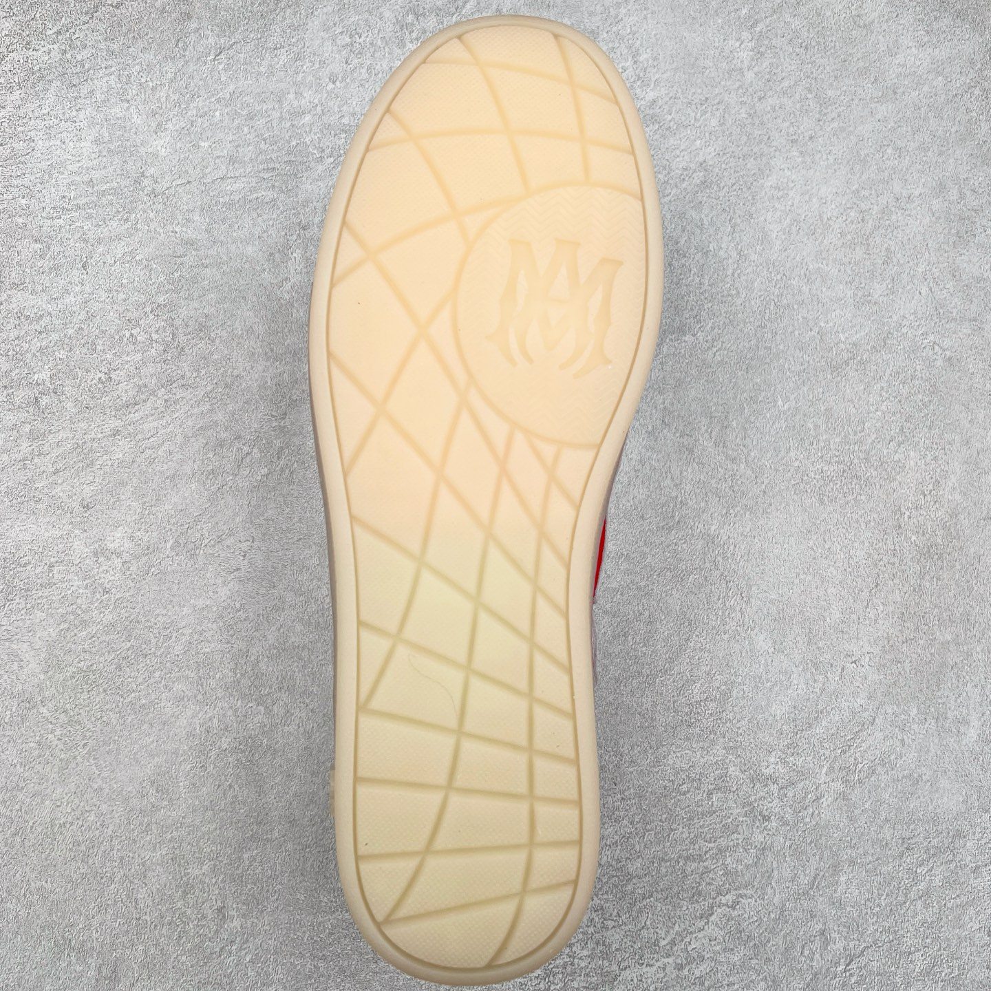 图片[9]-＃莞产 Amiri 埃米尔 Skeleton Low-Skel top Sneakers 骨骼系列情侣鞋 当潮顶流产品 众星上脚 低帮运动休闲板鞋 正确骨头形状 鞋舌外翻细节 头层牛皮双层加厚鞋面 鞋帮侧面骨头采用两张牛皮贴合处理 立体感更好 皮料切口均油边处理 定制金属LOGO铭牌及吊牌 并配有官方购物袋尽显高端大气 尺码 35 36 37 38 39 40 41 42 43 44 45-选品中心