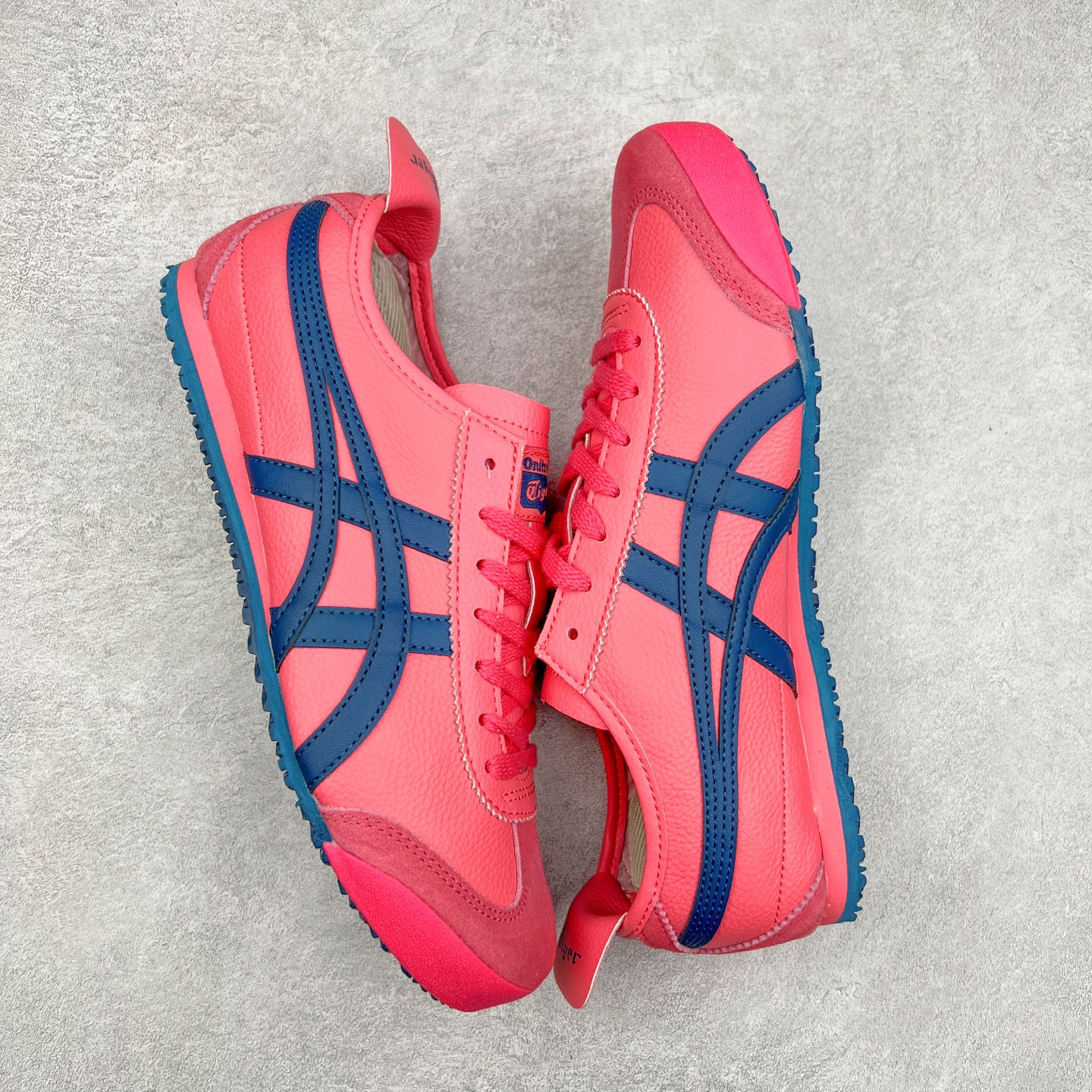 图片[3]-＃C版 Asics Onitsuka Tiger MEXICO 66 亚瑟士鬼冢虎复古经典板鞋 市场王者选手 海外订单工厂出品 长期生产补货永不断码 超成熟稳定的做工品控 原装全套纸板楦头开发 原汁原味 完美呈现版型 私模正确鞋底咬花纹路 一比一鞋头弧度高度鞋身弧度 绝不口嗨 细节品控鞋型随意秒杀市面 原档咬花纹路私模大底 一个单元有六个三角形 总体形拼接呈现花瓣状 官方四联吊牌 原装Ortholite轻量化鞋垫 原盒原配 质保卡 说明书 钢印防尘纸 纸板中底带钢印 乳胶组合鞋垫 支持全方位的对比专柜 产品从款式颜色造型上体现出追求舒适和细节的完美 鞋类更是推崇手工制作的严谨与完美 融舒适性与可穿性的设计风格 注重细节的完美和别致魅力 既保持稳重 又不失轻松的时尚感 尺码：36 37 37.5 38 39 39.5 40 40.5 41.5 42 42.5 43.5 44 45-选品中心