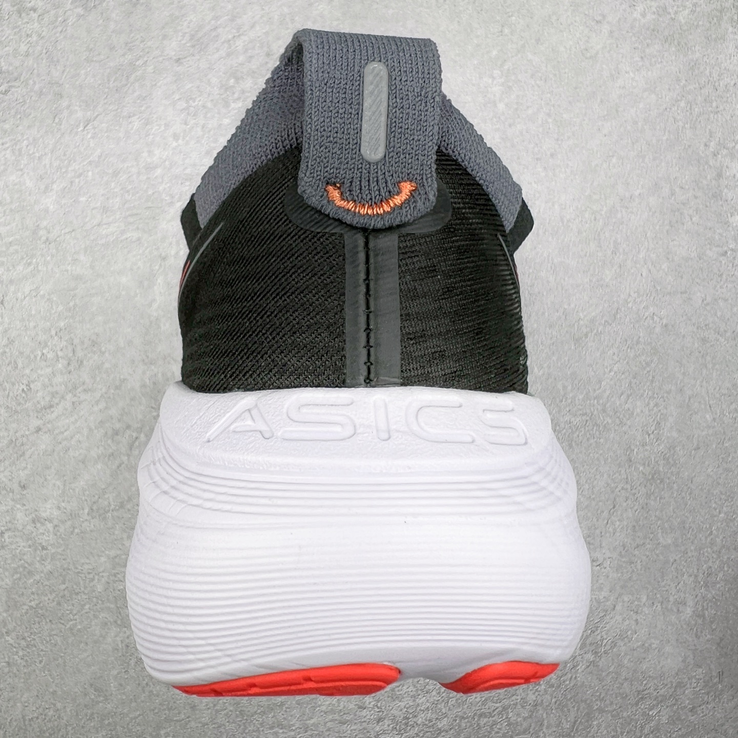 图片[8]-Asics GEL-Nimbus 27 亚瑟士缓震跑鞋 近年复古风潮的势头很旺 ASICS一直坚信保持身体的健康与活力是打造健康快乐的生活方式的最佳途径 ASICS为复古鞋型注入新设计 为玩家的街头穿搭提供了更多可能 GEL-NIMBUSTM9运动鞋最初是为中立和仰卧跑步者设计的长距离训练器 采用原始材料和关键细节重新设计 其Y2K时代的工业外观也被大胆的对比和色块所抵消 尺码：36 36.5 37.5 38 38.5 39 40 40.5 41.5 42 42.5 43.5 44 44.5 45-选品中心