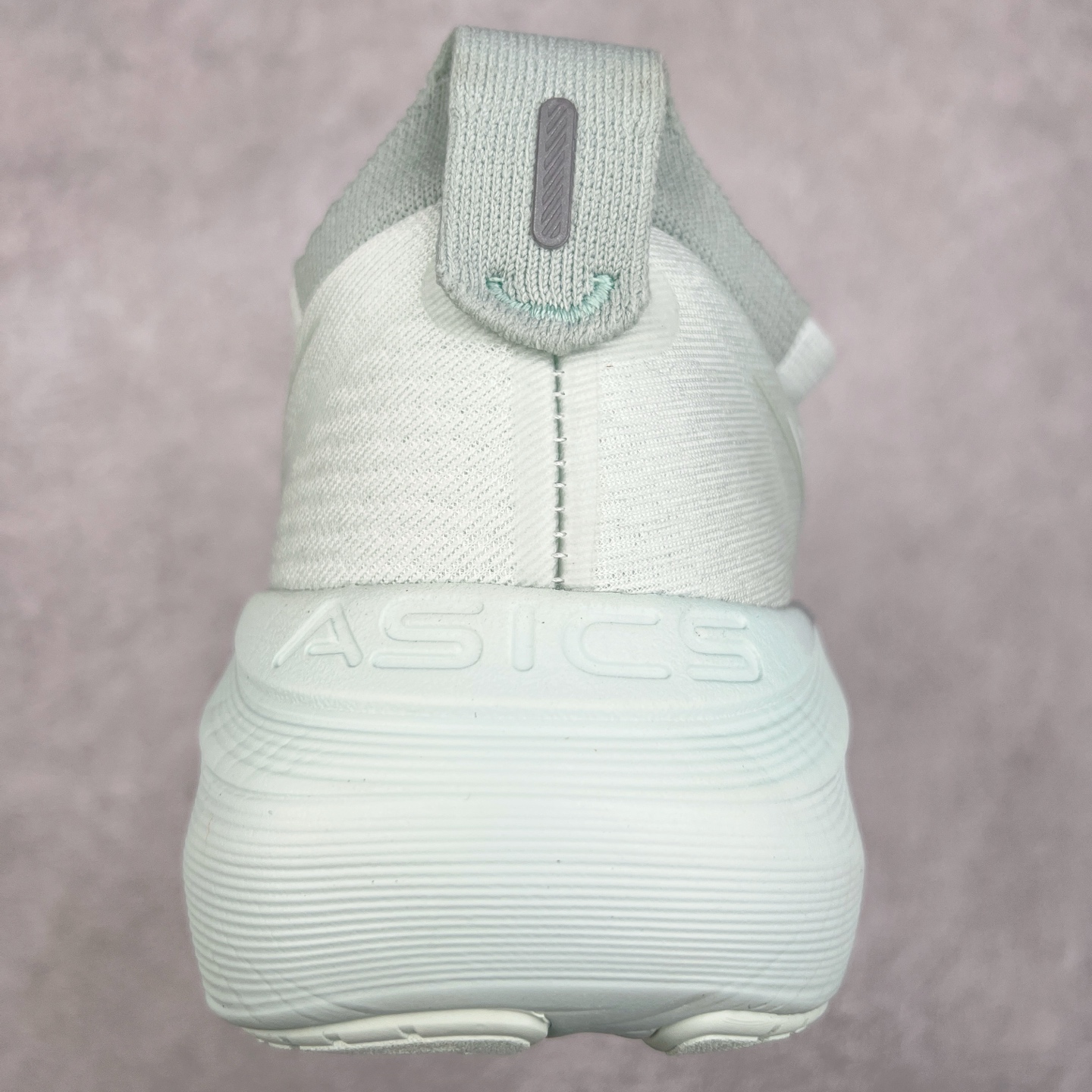 图片[8]-Asics GEL-Nimbus 27 亚瑟士缓震跑鞋 近年复古风潮的势头很旺 ASICS一直坚信保持身体的健康与活力是打造健康快乐的生活方式的最佳途径 ASICS为复古鞋型注入新设计 为玩家的街头穿搭提供了更多可能 GEL-NIMBUSTM9运动鞋最初是为中立和仰卧跑步者设计的长距离训练器 采用原始材料和关键细节重新设计 其Y2K时代的工业外观也被大胆的对比和色块所抵消 尺码：36 36.5 37.5 38 38.5 39 40 40.5 41.5 42 42.5 43.5 44 44.5 45-选品中心