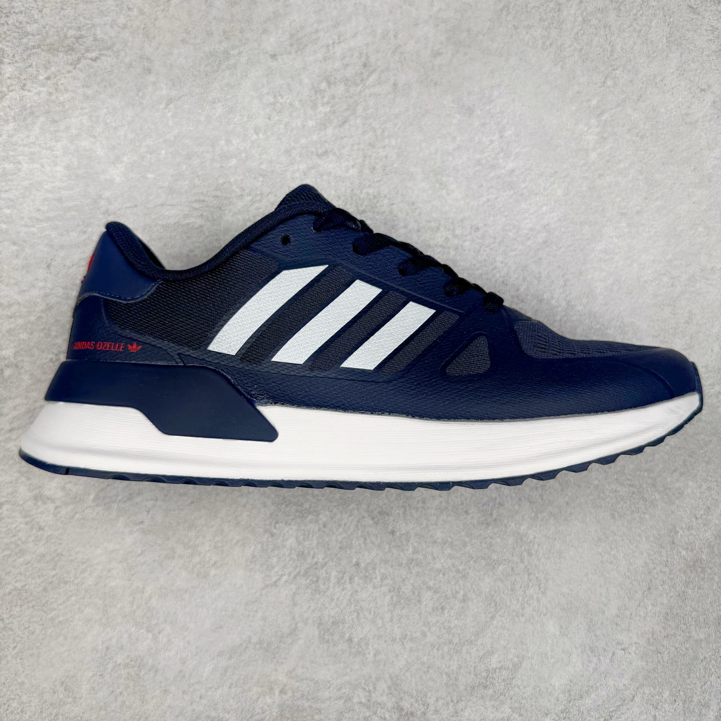 AD Supernova Rise 阿迪全新休闲轻跑鞋 款鞋采用了Dreamstrike+ 中底 将缓冲材质与柔软的织物相结合 以最大限度地减少刺激性摩擦和慢跑后水泡的可能性 在美学方面 Supernova Rise 从自然和生物中汲取灵感 如深色底色和半绿色细节 尺码:36 36.5 37.5 38 38.5 39 40 40.5 41 42 42.5 43 44 44.5 45-选品中心