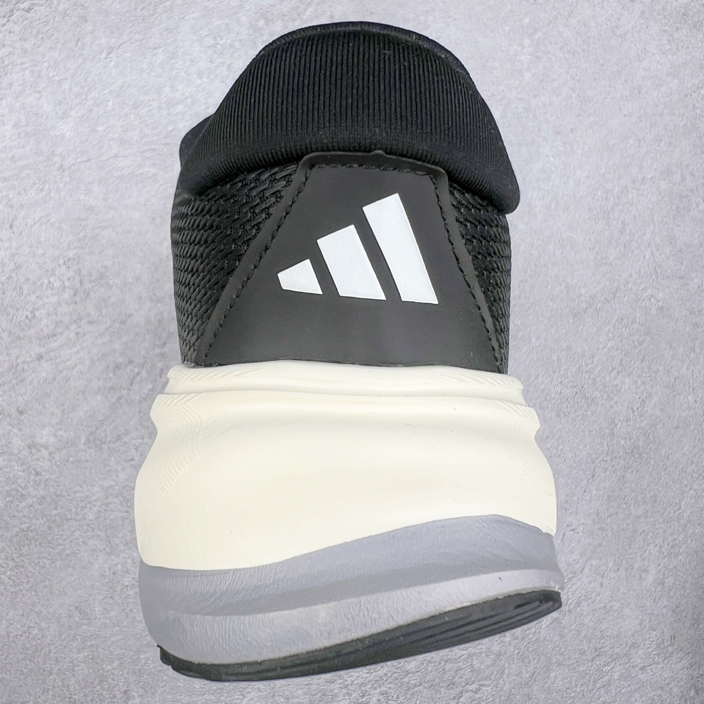 图片[8]-AD Supernova Rise 阿迪全新休闲轻跑鞋 款鞋采用了Dreamstrike+ 中底 将缓冲材质与柔软的织物相结合 以最大限度地减少刺激性摩擦和慢跑后水泡的可能性 在美学方面 Supernova Rise 从自然和生物中汲取灵感 如深色底色和半绿色细节 尺码：36 36.5 37.5 38 38.5 39 40 40.5 41 42 42.5 43 44 44.5 45-选品中心