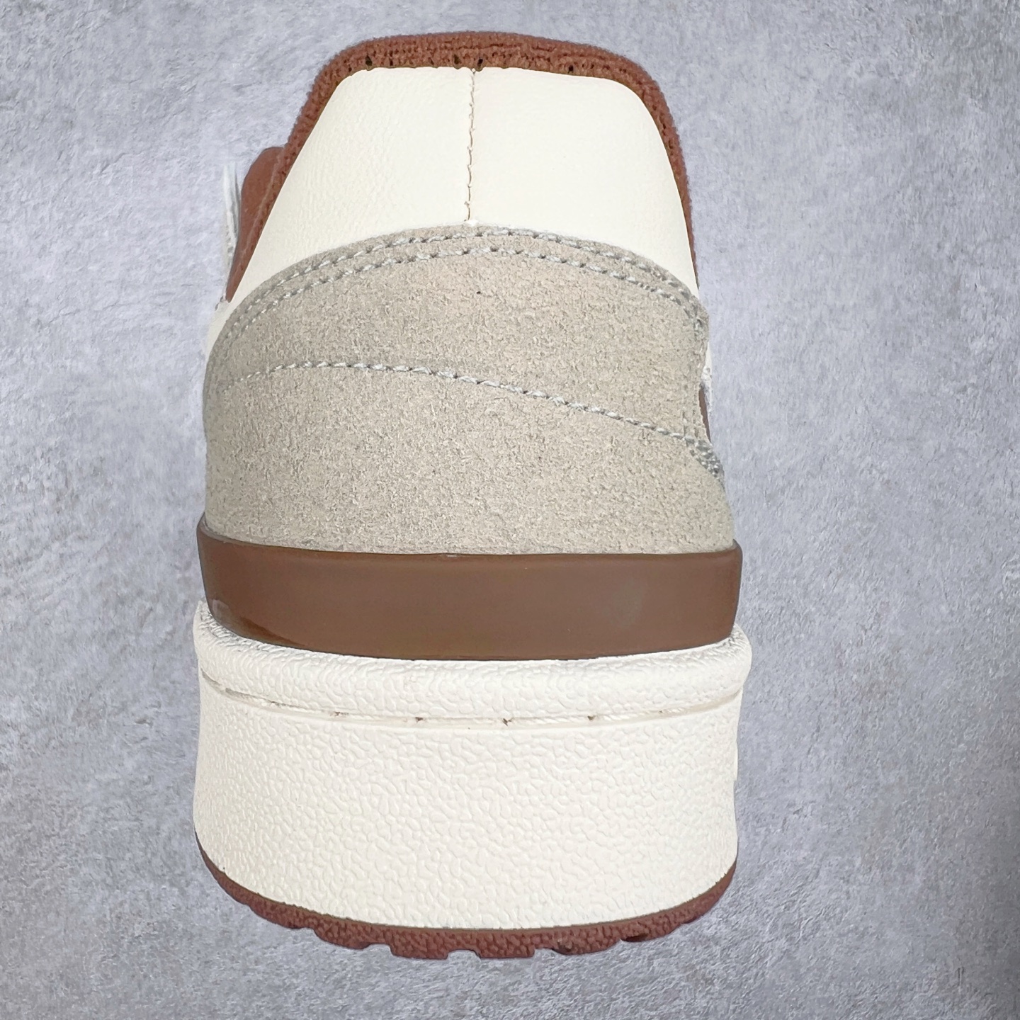 图片[8]-AD Forum 84 Low OG 低帮百搭潮流休闲运动板鞋 IG3900 以复古篮球鞋的外形为基础 采用皮革拼接 简约百搭 更加贴合舒适 中底内侧网格造型起到点睛之笔 外底橡胶 更显复古 尺码：36 36.5 37.5 38 38.5 39 40 40.5 41 42 42.5 43 44 44.5 45-选品中心