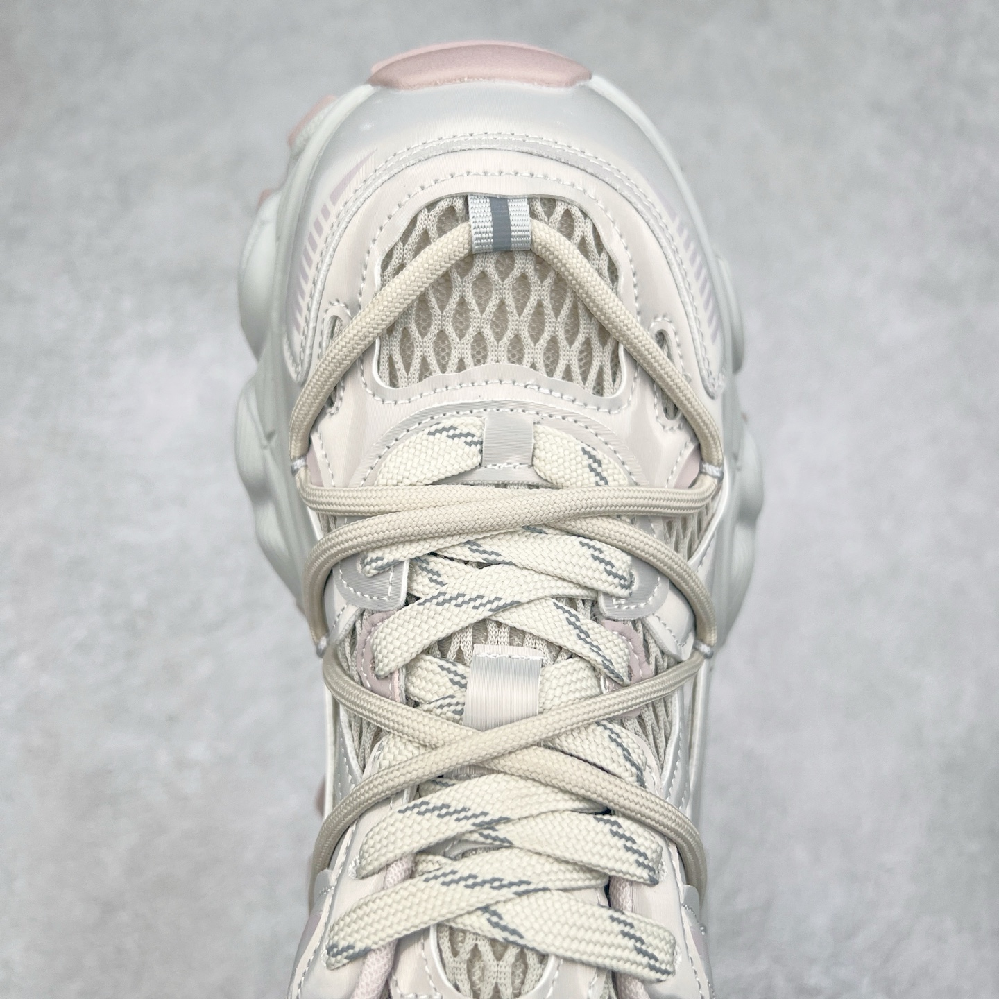 图片[4]-GG-CC Chunky Low休闲时尚运动厚底增高老爹鞋系列 广东大厂出品 完美细节 25ss春季新款厚底增高 大长腿 时髦look轻松定格 不费力展现率性氛围 高档银盒 酷帅机能风不规则设计大底 双鞋带拼色造型设计 轻便舒适百搭 GGcc厚底增高简直就是小个子的快乐! 不管怎么搭都好看~ 尺码：35 36 37 38 39 40-选品中心