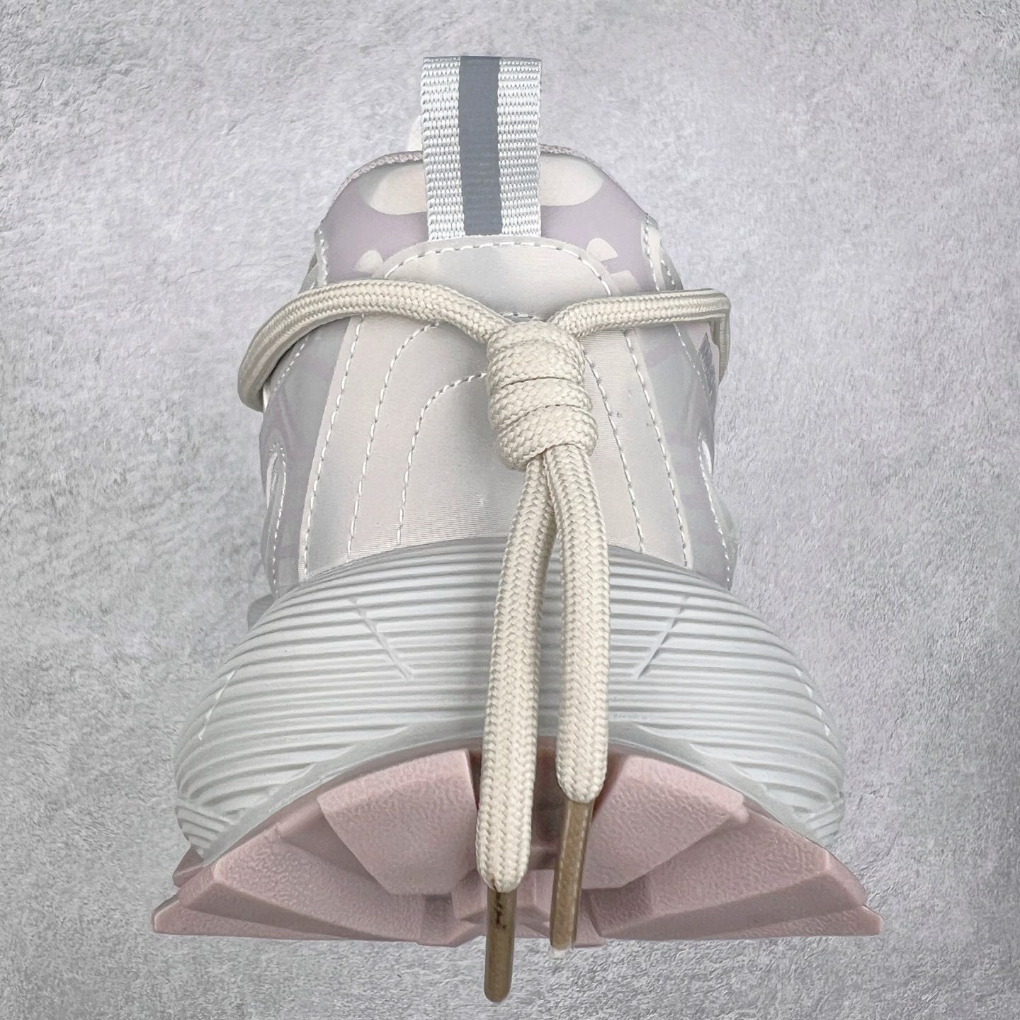 图片[8]-GG-CC Chunky Low休闲时尚运动厚底增高老爹鞋系列 广东大厂出品 完美细节 25ss春季新款厚底增高 大长腿 时髦look轻松定格 不费力展现率性氛围 高档银盒 酷帅机能风不规则设计大底 双鞋带拼色造型设计 轻便舒适百搭 GGcc厚底增高简直就是小个子的快乐! 不管怎么搭都好看~ 尺码：35 36 37 38 39 40-选品中心