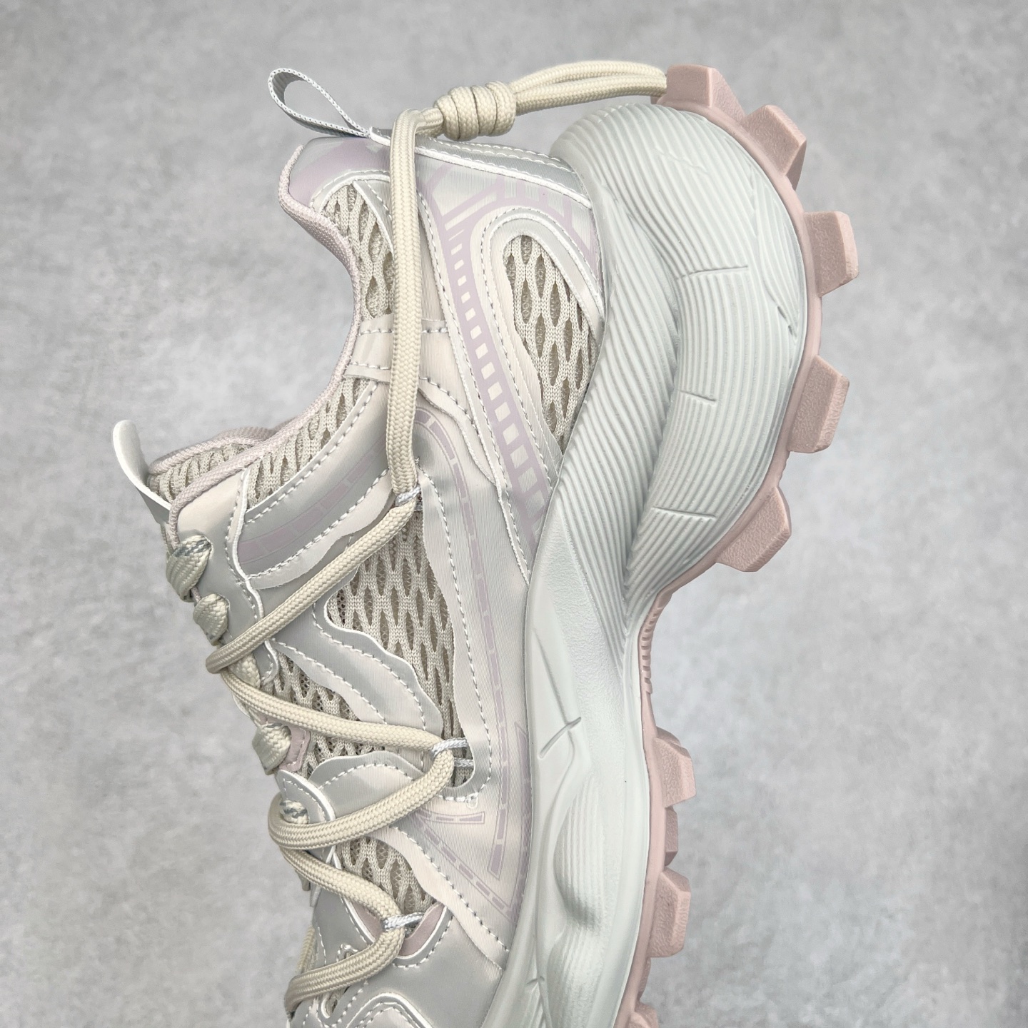 图片[7]-GG-CC Chunky Low休闲时尚运动厚底增高老爹鞋系列 广东大厂出品 完美细节 25ss春季新款厚底增高 大长腿 时髦look轻松定格 不费力展现率性氛围 高档银盒 酷帅机能风不规则设计大底 双鞋带拼色造型设计 轻便舒适百搭 GGcc厚底增高简直就是小个子的快乐! 不管怎么搭都好看~ 尺码：35 36 37 38 39 40-选品中心