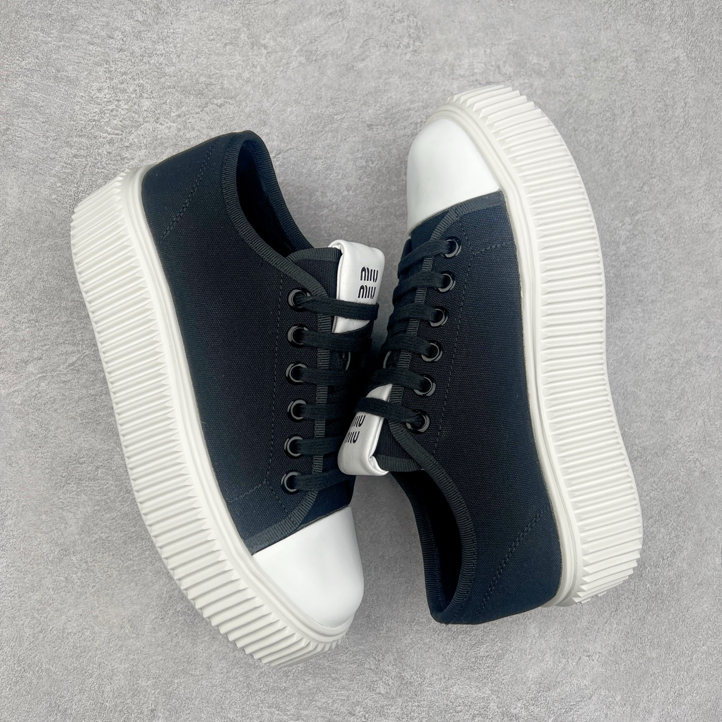 图片[3]-MIU MIU缪缪 牛仔布 低帮 舒适系带 低帮 时尚板鞋 女款 尺码：35 36 37 38 39-选品中心