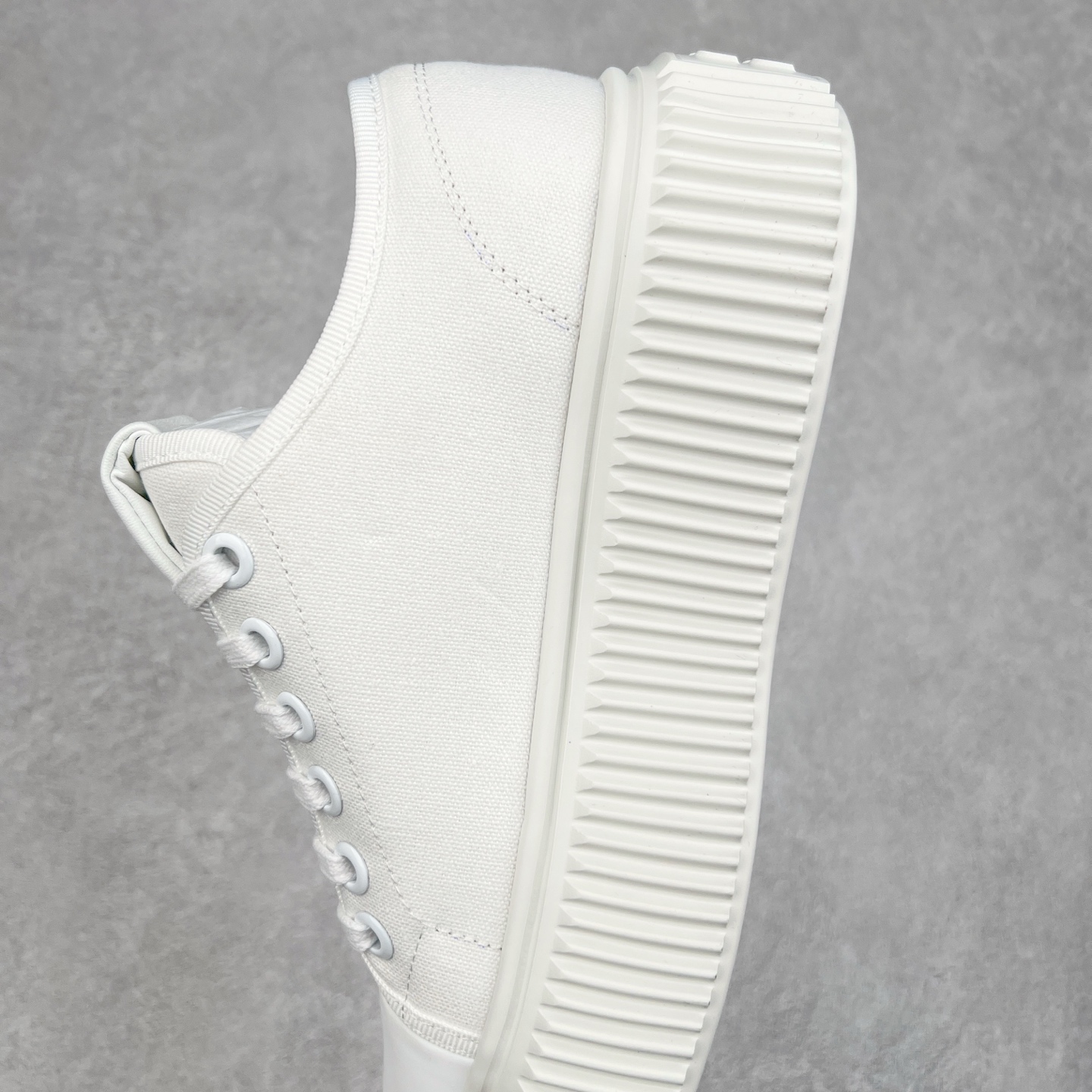 图片[7]-MIU MIU缪缪 牛仔布 低帮 舒适系带 低帮 时尚板鞋 女款 尺码：35 36 37 38 39-选品中心