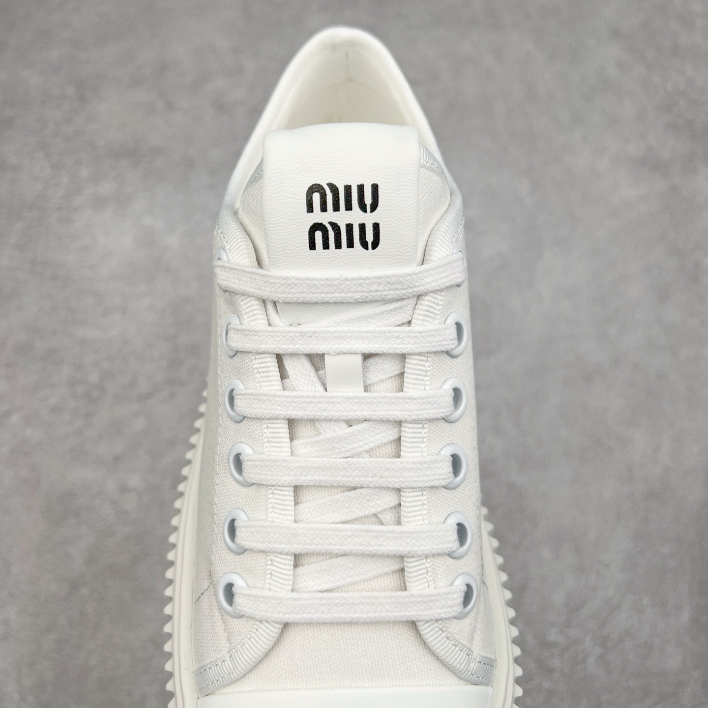 图片[5]-MIU MIU缪缪 牛仔布 低帮 舒适系带 低帮 时尚板鞋 女款 尺码：35 36 37 38 39-选品中心