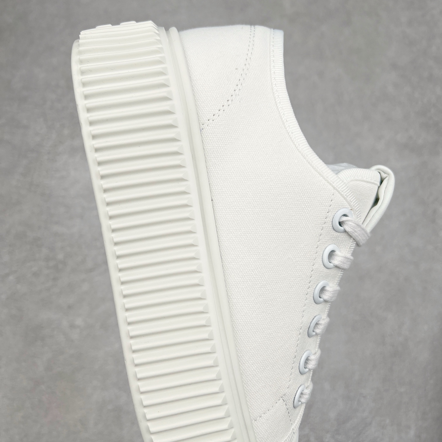 图片[6]-MIU MIU缪缪 牛仔布 低帮 舒适系带 低帮 时尚板鞋 女款 尺码：35 36 37 38 39-选品中心