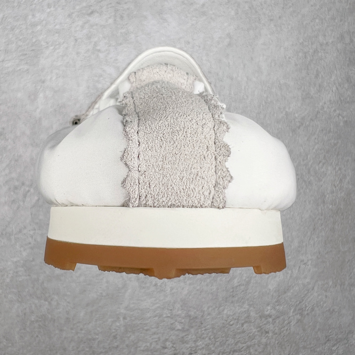 图片[8]-MiuMiu/缪缪25ss早春走秀新款一脚蹬懒人鞋玛丽珍芭蕾舞鞋·平底单鞋 官方春夏走秀新款，时髦百搭·即可咸又可甜·一点也不磨脚·无论光脚穿还是搭配袜子穿都超级减龄 ♛ 超级无敌百搭！（✅ZP开发） 鞋面：翻毛皮➕原版布料 内里：羊皮 鞋底：原版大底 尺码：35-40-选品中心