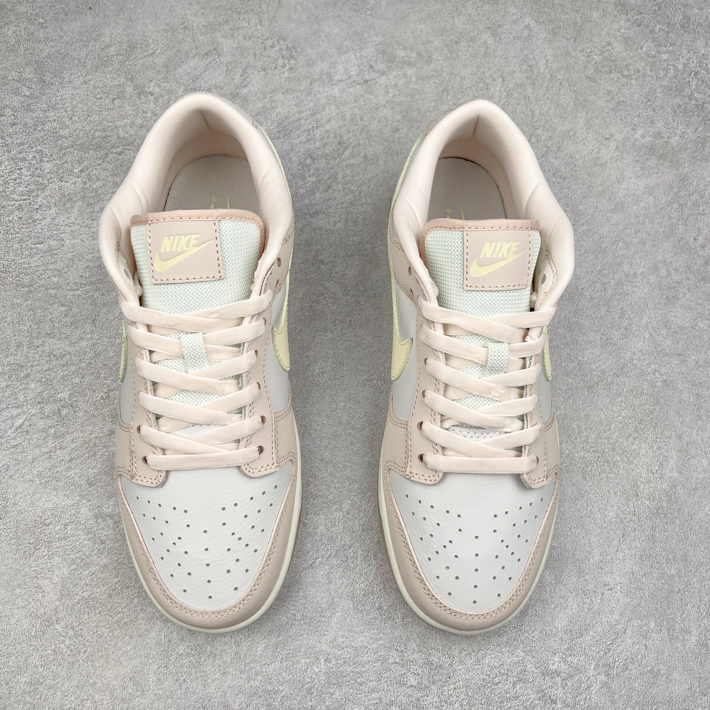 图片[2]-＃F版 NK Dunk Low 浅粉 FB7901-501 性价比王者 极限压缩利润空间 超乎所想的高性价比 用料绝不含糊 原盒原配 正确耐磨橡胶大底 超高清洁度 全鞋零毛边皮料切割 全套原楦原模倾力打造完美版型 尺码：36 36.5 37.5 38 38.5 39 40 40.5 41 42 42.5 43 44 44.5 45 46 47.5-选品中心