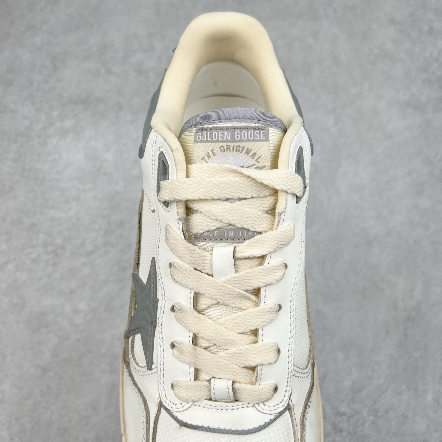 图片[5]-GGDB Golden Goose Deluxe Brand Forty2 2025春季新款厚底星星板鞋小脏鞋 新款厚底脏脏鞋情侣款休闲板鞋时尚百搭星星小白鞋 ！ GGDB新色小脏鞋火红程度比小白鞋还要早，打破传统审美，小脏鞋做到了！明星私服上脚示范 就是这么百搭 ！再也不用担心洗鞋的问题啦！进口牛皮鞋面，毛巾布+透气网里，Tpu大底橡胶组合大底配意大利进口高发泡沿条！独家开模乳胶垫 3.5cm内增高鞋垫，内增高藏的特别好，一般人不会发现我们有内增高，鞋垫是单独的，可以取出！鞋子手工打磨上色，做旧效果超级复古！最新配色！配全套包装防尘袋！尺码：35 36 37 38 39 40 41 42 43 44-选品中心