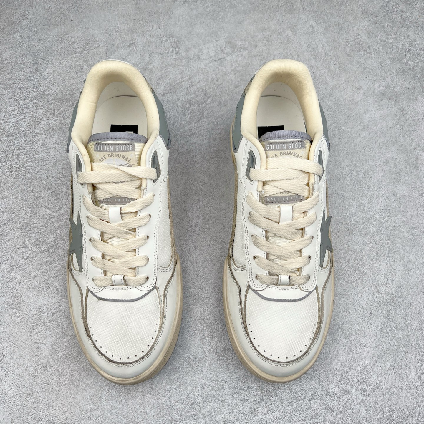 图片[2]-GGDB Golden Goose Deluxe Brand Forty2 2025春季新款厚底星星板鞋小脏鞋 新款厚底脏脏鞋情侣款休闲板鞋时尚百搭星星小白鞋 ！ GGDB新色小脏鞋火红程度比小白鞋还要早，打破传统审美，小脏鞋做到了！明星私服上脚示范 就是这么百搭 ！再也不用担心洗鞋的问题啦！进口牛皮鞋面，毛巾布+透气网里，Tpu大底橡胶组合大底配意大利进口高发泡沿条！独家开模乳胶垫 3.5cm内增高鞋垫，内增高藏的特别好，一般人不会发现我们有内增高，鞋垫是单独的，可以取出！鞋子手工打磨上色，做旧效果超级复古！最新配色！配全套包装防尘袋！尺码：35 36 37 38 39 40 41 42 43 44-选品中心