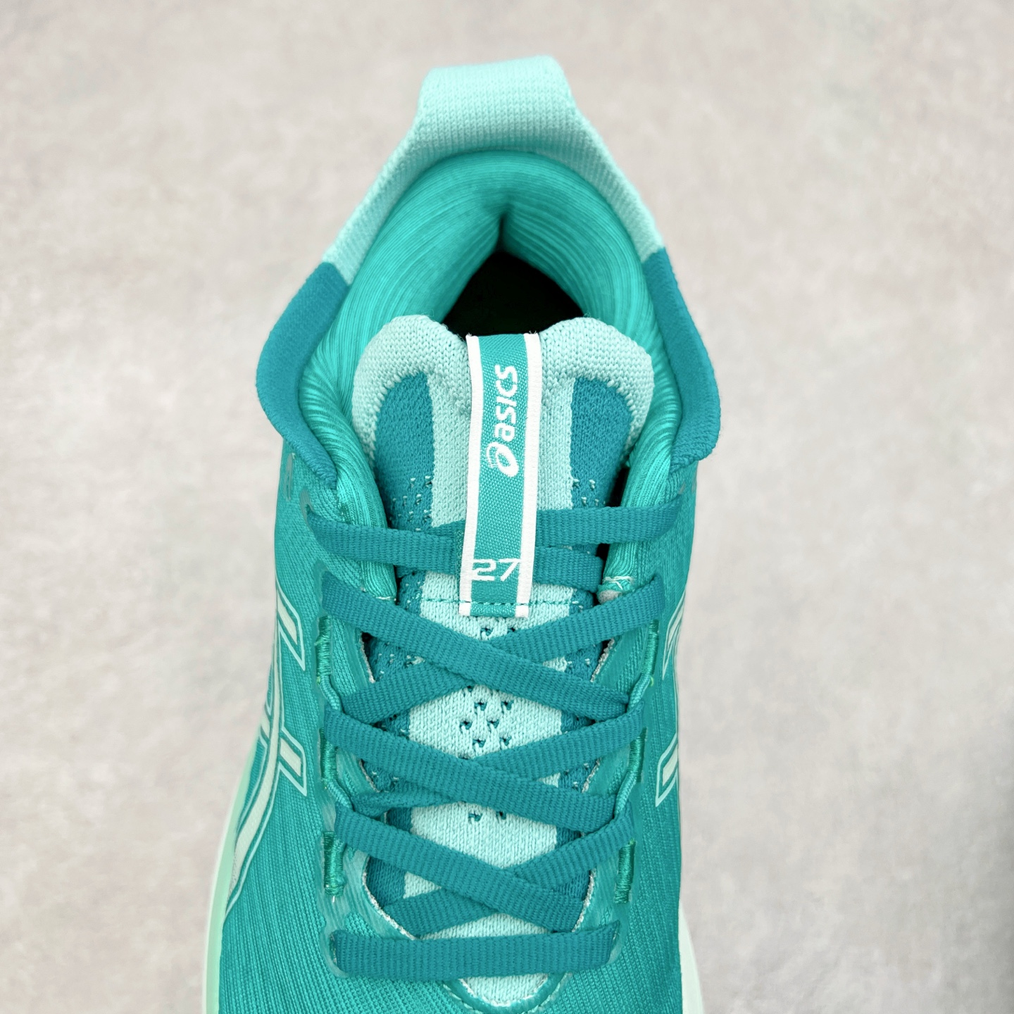 图片[5]-Asics GEL-Nimbus 27 亚瑟士缓震跑鞋 近年复古风潮的势头很旺 ASICS一直坚信保持身体的健康与活力是打造健康快乐的生活方式的最佳途径 ASICS为复古鞋型注入新设计 为玩家的街头穿搭提供了更多可能 GEL-NIMBUSTM9运动鞋最初是为中立和仰卧跑步者设计的长距离训练器 采用原始材料和关键细节重新设计 其Y2K时代的工业外观也被大胆的对比和色块所抵消 尺码：36 36.5 37.5 38 38.5 39 40 40.5 41.5 42 42.5 43.5 44 44.5 45-选品中心