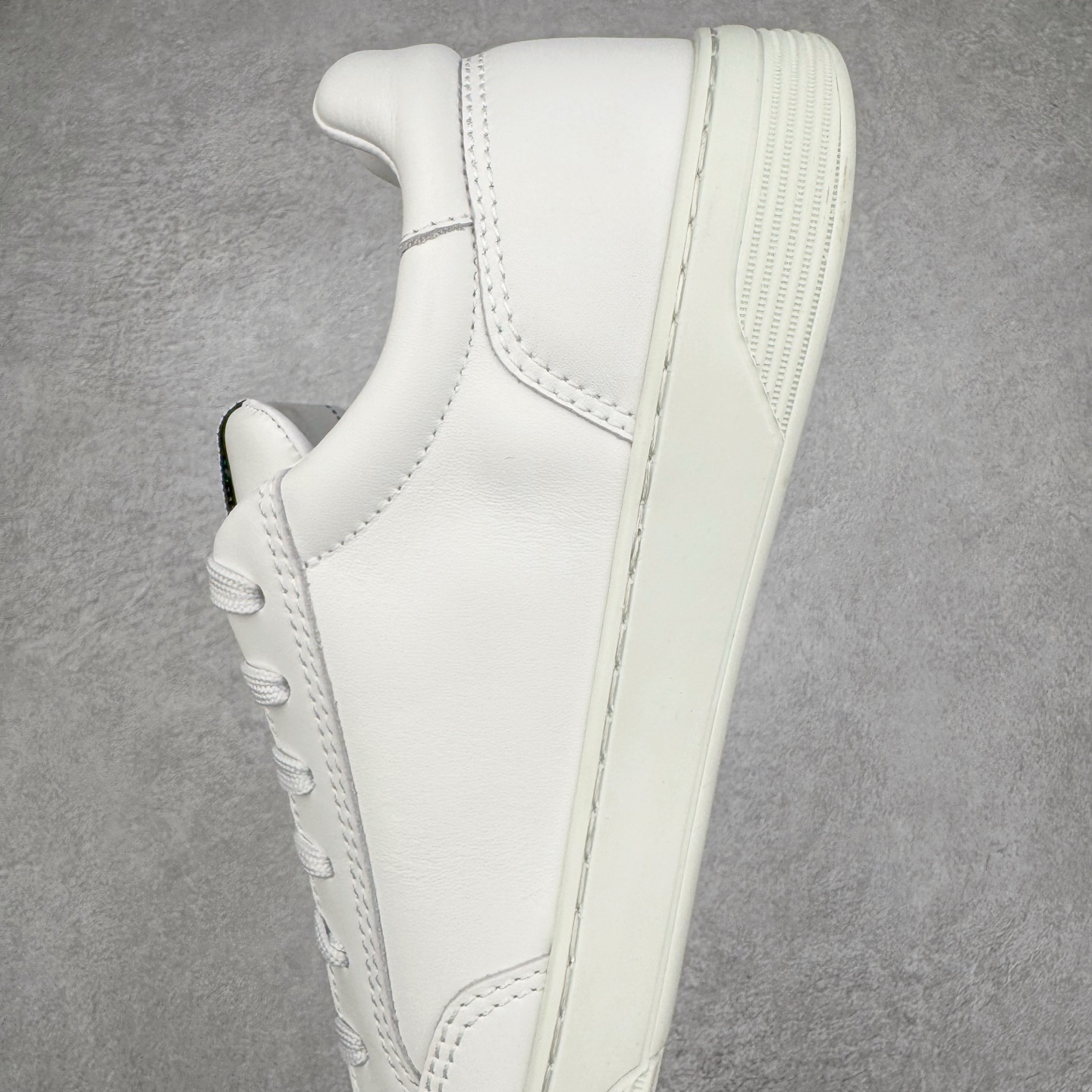 图片[7]-＃GD广顶 CHANEL香奈儿 24S德训鞋平底系带圆头菱格风四季休闲百搭款 原版开模 凹凸感超强 线条紧致🎀全新礼盒包装 细节拉满 环保太空革组合呼吸网织布鞋面材质 欧索莱环保去臭环型组合鞋垫 采用进口TPU大底 官方同步2024 最新礼盒包装 尺码：35 36 37 38 39 40-选品中心