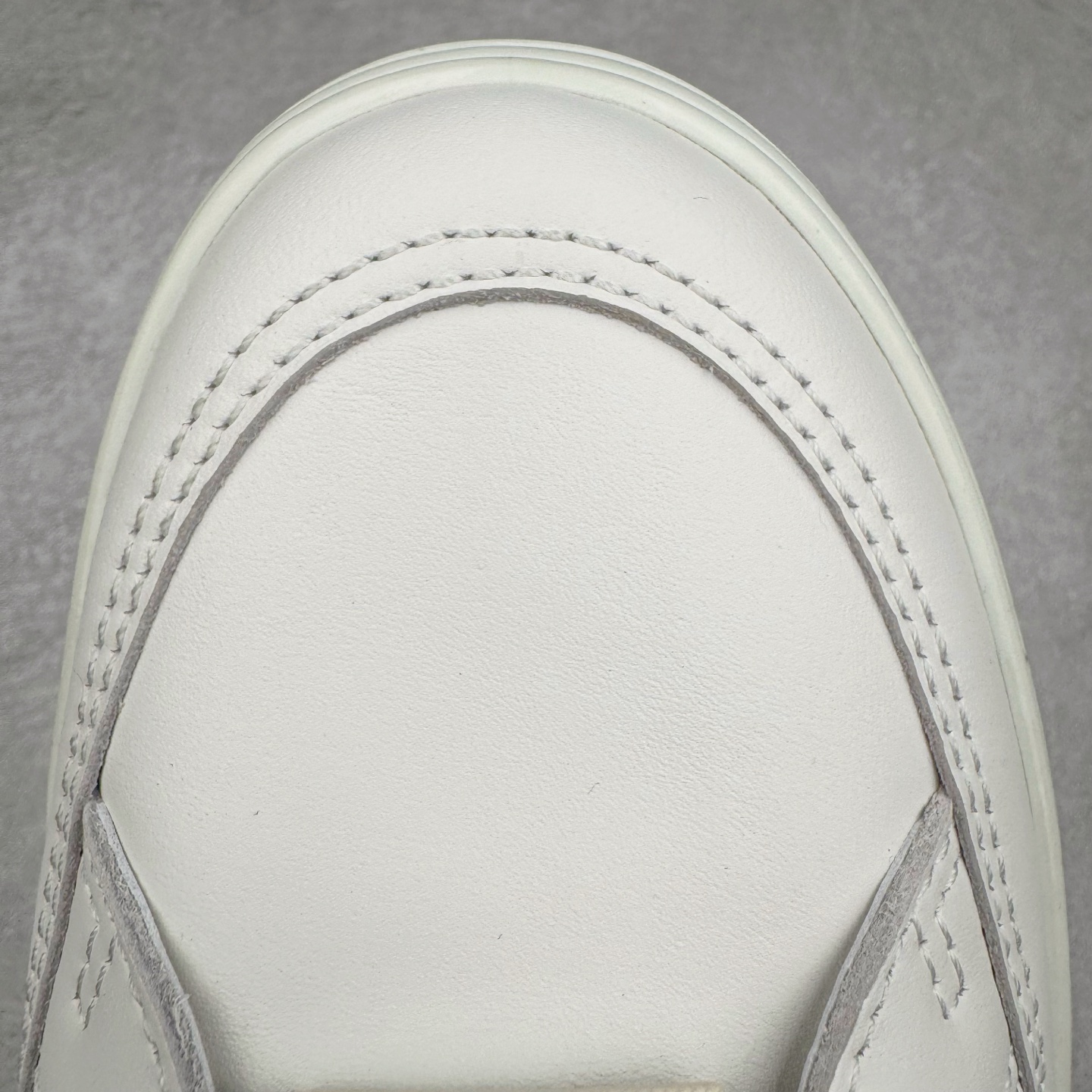 图片[12]-＃GD广顶 CHANEL香奈儿 24S德训鞋平底系带圆头菱格风四季休闲百搭款 原版开模 凹凸感超强 线条紧致🎀全新礼盒包装 细节拉满 环保太空革组合呼吸网织布鞋面材质 欧索莱环保去臭环型组合鞋垫 采用进口TPU大底 官方同步2024 最新礼盒包装 尺码：35 36 37 38 39 40-选品中心