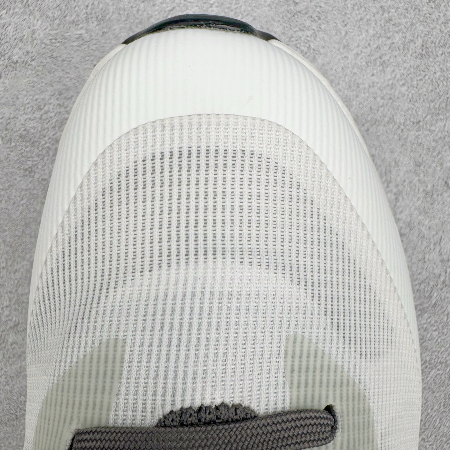 图片[13]-＃HP Arcteryx Norvan SL 3 始祖鸟时尚舒适防滑透气轻便低帮跑步鞋 Arcteryx中文名始祖鸟 加拿大户外服饰品牌 1989年创立于加拿大温哥华 始祖鸟来自加拿大海岸山脉 植根高山的专业户外品牌 始终秉承对精湛设计和工艺孜孜以求的准则 从1989年创立至今 Arcteryx始终不断在产品设计与做工上不惜工本 以满足始祖鸟的标准 品质、设计以及精简的理念造就了其良好的性能 并能满足严苛环境下的使用需求 尺码：40 41 42 43 44 45-选品中心