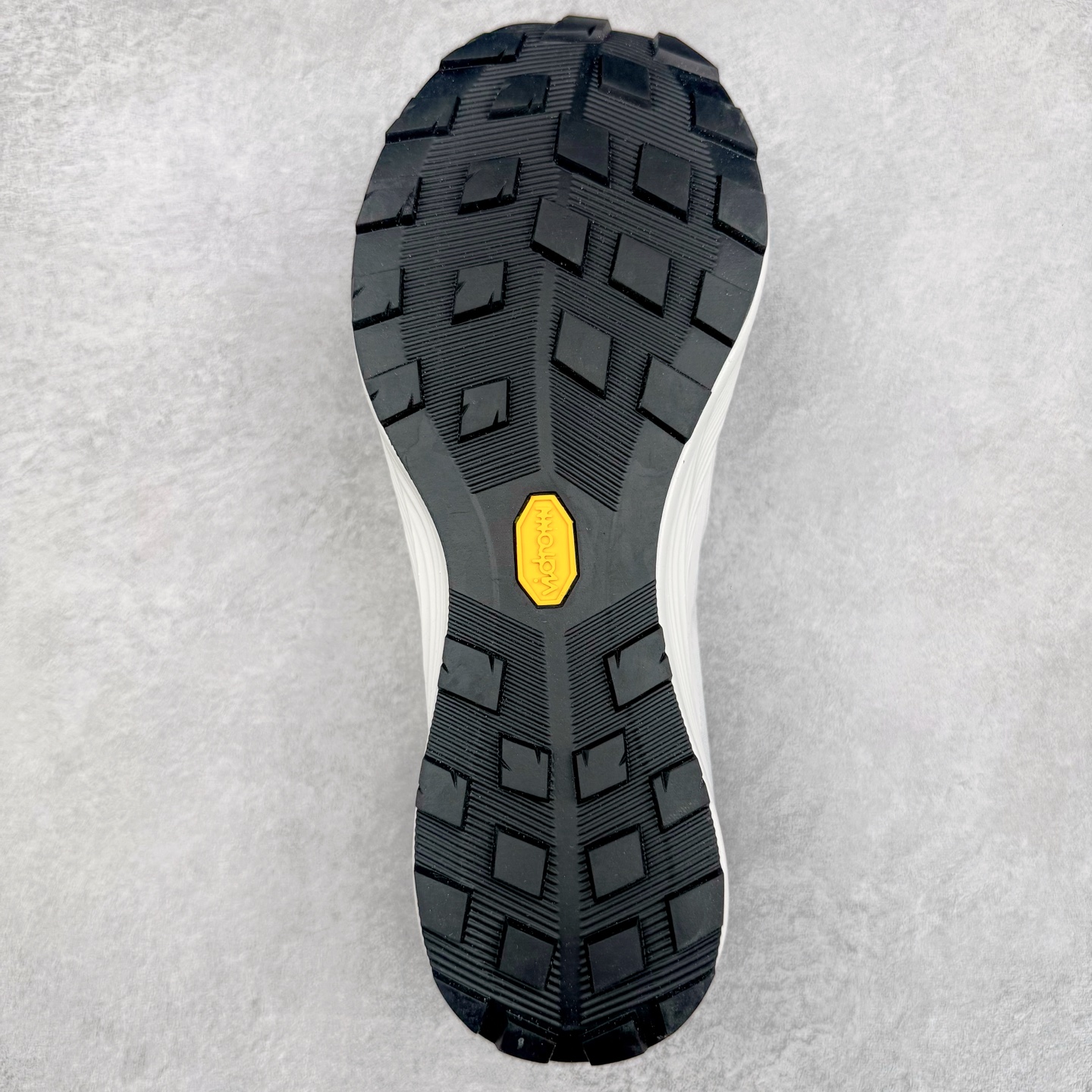 图片[9]-＃HP Arcteryx Norvan SL 3 始祖鸟时尚舒适防滑透气轻便低帮跑步鞋 Arcteryx中文名始祖鸟 加拿大户外服饰品牌 1989年创立于加拿大温哥华 始祖鸟来自加拿大海岸山脉 植根高山的专业户外品牌 始终秉承对精湛设计和工艺孜孜以求的准则 从1989年创立至今 Arcteryx始终不断在产品设计与做工上不惜工本 以满足始祖鸟的标准 品质、设计以及精简的理念造就了其良好的性能 并能满足严苛环境下的使用需求 尺码：40 41 42 43 44 45-选品中心