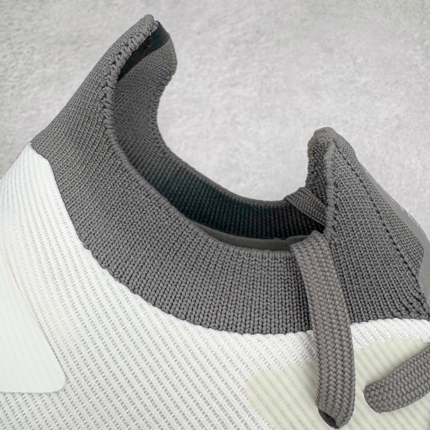 图片[14]-＃HP Arcteryx Norvan SL 3 始祖鸟时尚舒适防滑透气轻便低帮跑步鞋 Arcteryx中文名始祖鸟 加拿大户外服饰品牌 1989年创立于加拿大温哥华 始祖鸟来自加拿大海岸山脉 植根高山的专业户外品牌 始终秉承对精湛设计和工艺孜孜以求的准则 从1989年创立至今 Arcteryx始终不断在产品设计与做工上不惜工本 以满足始祖鸟的标准 品质、设计以及精简的理念造就了其良好的性能 并能满足严苛环境下的使用需求 尺码：40 41 42 43 44 45-选品中心