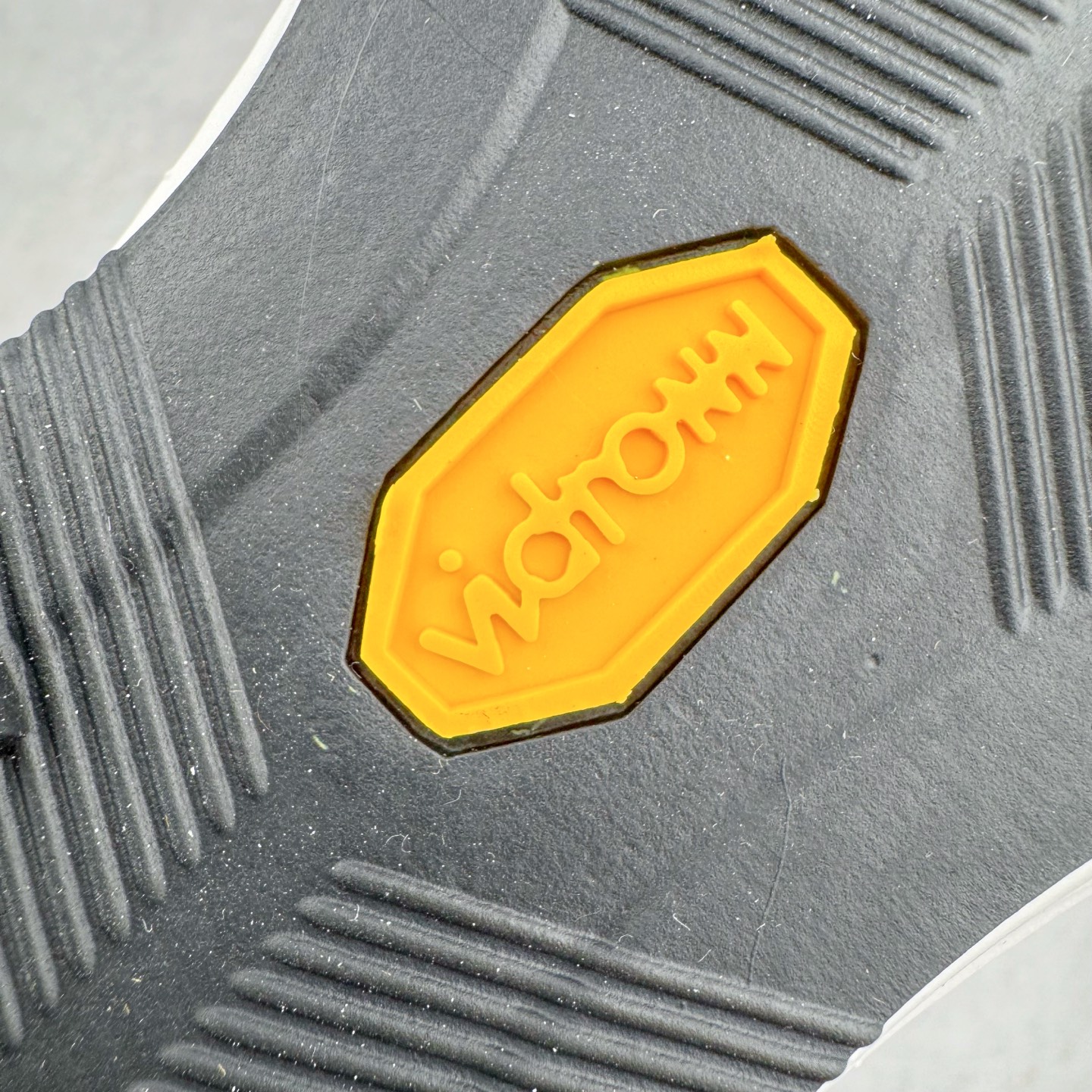 图片[17]-＃HP Arcteryx Norvan SL 3 始祖鸟时尚舒适防滑透气轻便低帮跑步鞋 Arcteryx中文名始祖鸟 加拿大户外服饰品牌 1989年创立于加拿大温哥华 始祖鸟来自加拿大海岸山脉 植根高山的专业户外品牌 始终秉承对精湛设计和工艺孜孜以求的准则 从1989年创立至今 Arcteryx始终不断在产品设计与做工上不惜工本 以满足始祖鸟的标准 品质、设计以及精简的理念造就了其良好的性能 并能满足严苛环境下的使用需求 尺码：40 41 42 43 44 45-选品中心