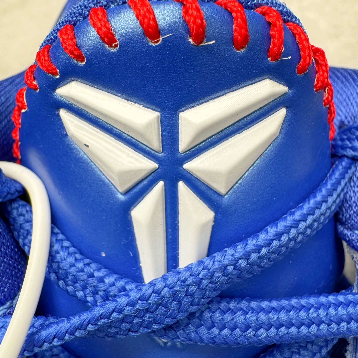 图片[12]-＃灭世海外版 NK Zoom Kobe 6 Protro 科比六代 道奇蓝白 CW2190-400 纯原海外版气垫品质吊打各路纯原 气压➕耐久双重保障 前掌ZOOM TURBO➕后掌马蹄Zoom 后掌澎湃脚感无出其右 全套冲刀改版 鞋型还原度95% 宽脚选手必入货品 鞋头2.5mm上翘空间 不挤脚 完美释放脚趾活动空间 正码正拍 脚型适配性 市场最强没有之一 鞋面工艺全新升级 100%对标正品 原厂聚氨酯蛇鳞 珠光密度同步正品 Swoosh喷漆工艺 还原度接近100% 全新后跟TPU模具 正确S型弧度 区分市场纯原（市场纯原采用公版模具 后跟TPU几乎无弧度）国产天花板橡胶配方 抓地力爆炸 海外口碑炸裂 鞋舌LOGO正确内嵌压印 原厂碳板 正确原盒 厚积薄发 王者归来 拒绝杀猪 拒绝套路 灭世纯原海外版科比系列 致力打造实战第一标杆 尺码：39-47.5 全新模具 正码正拍-选品中心