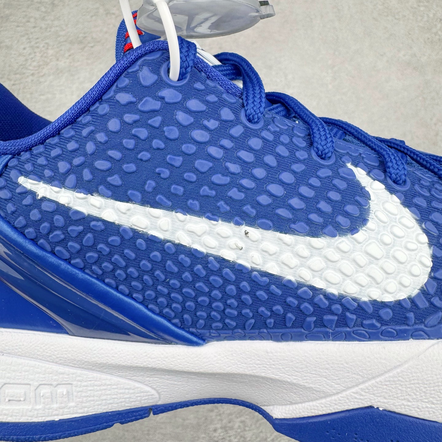 图片[16]-＃灭世海外版 NK Zoom Kobe 6 Protro 科比六代 道奇蓝白 CW2190-400 纯原海外版气垫品质吊打各路纯原 气压➕耐久双重保障 前掌ZOOM TURBO➕后掌马蹄Zoom 后掌澎湃脚感无出其右 全套冲刀改版 鞋型还原度95% 宽脚选手必入货品 鞋头2.5mm上翘空间 不挤脚 完美释放脚趾活动空间 正码正拍 脚型适配性 市场最强没有之一 鞋面工艺全新升级 100%对标正品 原厂聚氨酯蛇鳞 珠光密度同步正品 Swoosh喷漆工艺 还原度接近100% 全新后跟TPU模具 正确S型弧度 区分市场纯原（市场纯原采用公版模具 后跟TPU几乎无弧度）国产天花板橡胶配方 抓地力爆炸 海外口碑炸裂 鞋舌LOGO正确内嵌压印 原厂碳板 正确原盒 厚积薄发 王者归来 拒绝杀猪 拒绝套路 灭世纯原海外版科比系列 致力打造实战第一标杆 尺码：39-47.5 全新模具 正码正拍-选品中心