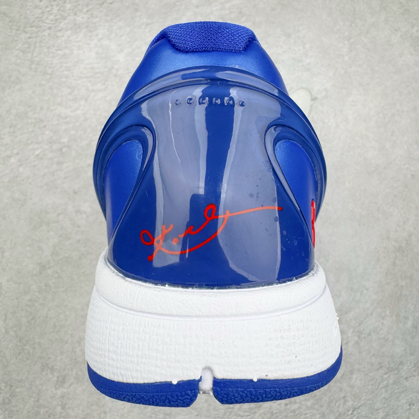 图片[8]-＃灭世海外版 NK Zoom Kobe 6 Protro 科比六代 道奇蓝白 CW2190-400 纯原海外版气垫品质吊打各路纯原 气压➕耐久双重保障 前掌ZOOM TURBO➕后掌马蹄Zoom 后掌澎湃脚感无出其右 全套冲刀改版 鞋型还原度95% 宽脚选手必入货品 鞋头2.5mm上翘空间 不挤脚 完美释放脚趾活动空间 正码正拍 脚型适配性 市场最强没有之一 鞋面工艺全新升级 100%对标正品 原厂聚氨酯蛇鳞 珠光密度同步正品 Swoosh喷漆工艺 还原度接近100% 全新后跟TPU模具 正确S型弧度 区分市场纯原（市场纯原采用公版模具 后跟TPU几乎无弧度）国产天花板橡胶配方 抓地力爆炸 海外口碑炸裂 鞋舌LOGO正确内嵌压印 原厂碳板 正确原盒 厚积薄发 王者归来 拒绝杀猪 拒绝套路 灭世纯原海外版科比系列 致力打造实战第一标杆 尺码：39-47.5 全新模具 正码正拍-选品中心