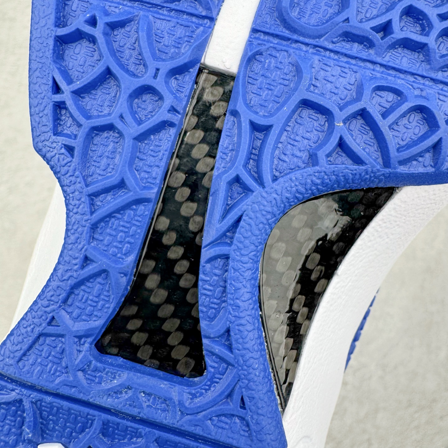 图片[17]-＃灭世海外版 NK Zoom Kobe 6 Protro 科比六代 道奇蓝白 CW2190-400 纯原海外版气垫品质吊打各路纯原 气压➕耐久双重保障 前掌ZOOM TURBO➕后掌马蹄Zoom 后掌澎湃脚感无出其右 全套冲刀改版 鞋型还原度95% 宽脚选手必入货品 鞋头2.5mm上翘空间 不挤脚 完美释放脚趾活动空间 正码正拍 脚型适配性 市场最强没有之一 鞋面工艺全新升级 100%对标正品 原厂聚氨酯蛇鳞 珠光密度同步正品 Swoosh喷漆工艺 还原度接近100% 全新后跟TPU模具 正确S型弧度 区分市场纯原（市场纯原采用公版模具 后跟TPU几乎无弧度）国产天花板橡胶配方 抓地力爆炸 海外口碑炸裂 鞋舌LOGO正确内嵌压印 原厂碳板 正确原盒 厚积薄发 王者归来 拒绝杀猪 拒绝套路 灭世纯原海外版科比系列 致力打造实战第一标杆 尺码：39-47.5 全新模具 正码正拍-选品中心