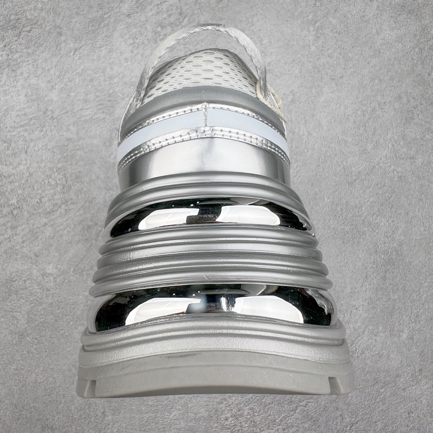 图片[8]-GG-CC 银角大王7cm厚底增高休闲运动老爹鞋系列 广东大厂出品 7CM厚底增高 星河粒子 银白色 银角大王 完美细节 25ss春季新款厚底增高 大长腿 时髦look轻松定格 不费力展现率性氛围 高档银盒 酷帅机能风不规则设计大底 拼色造型设计 轻便舒适百搭 GGCC银白配色好温柔 三层组合月牙底 柔软有弹性的月牙底和增加舒适度显腿长的7cm增高 长时间走路和站立都不累脚舒适度和少女感 厚底增高 不管怎么搭都好看~尺码：35 36 37 38 39 40-选品中心