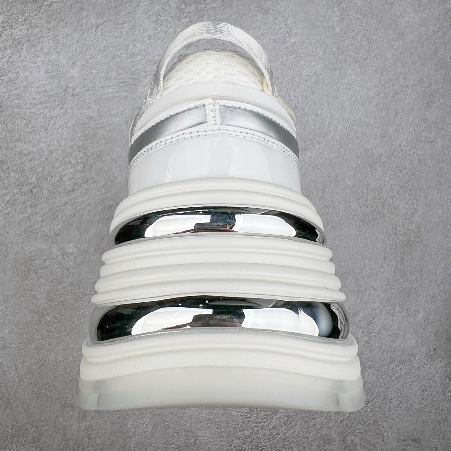 图片[8]-GG-CC 银角大王7cm厚底增高休闲运动老爹鞋系列 广东大厂出品 7CM厚底增高 星河粒子 银白色 银角大王 完美细节 25ss春季新款厚底增高 大长腿 时髦look轻松定格 不费力展现率性氛围 高档银盒 酷帅机能风不规则设计大底 拼色造型设计 轻便舒适百搭 GGCC银白配色好温柔 三层组合月牙底 柔软有弹性的月牙底和增加舒适度显腿长的7cm增高 长时间走路和站立都不累脚舒适度和少女感 厚底增高 不管怎么搭都好看~尺码：35 36 37 38 39 40-选品中心