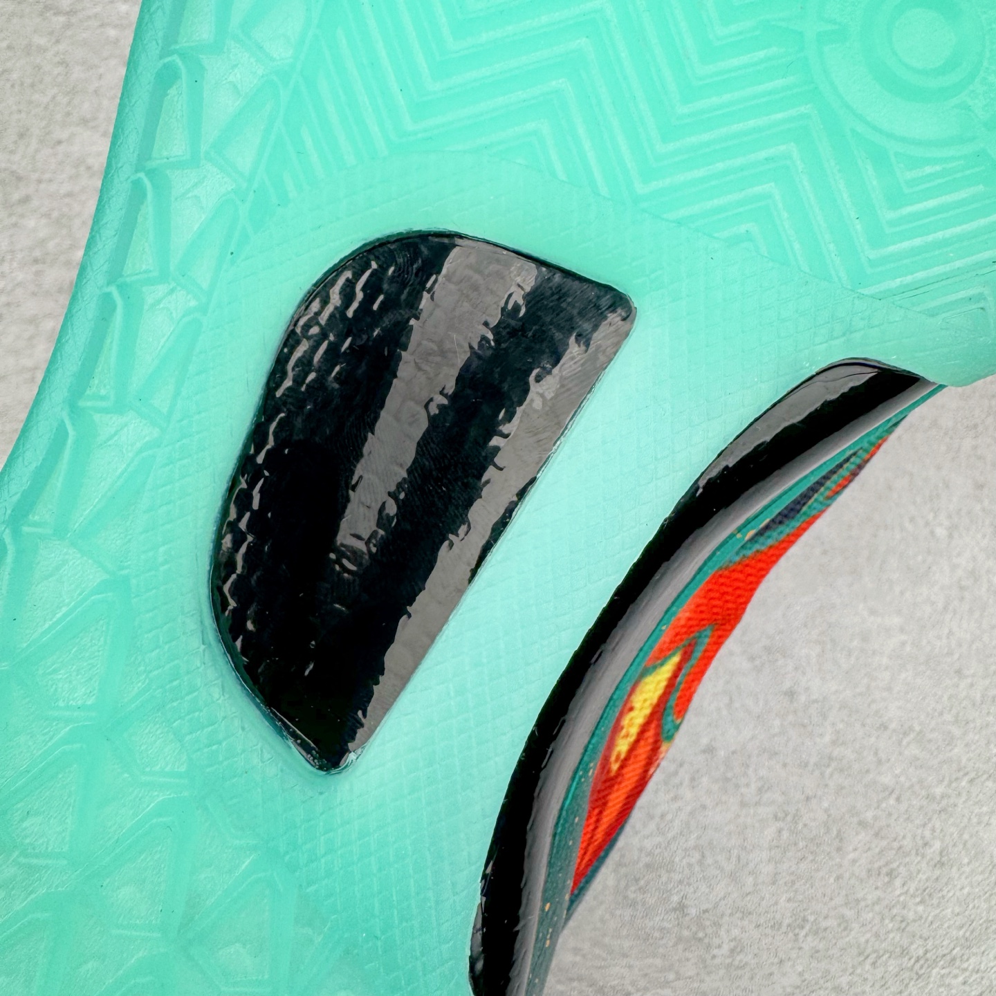 图片[18]-＃灭世海外版 NK Zoom Kobe Ⅷ System 科比8代复刻实战运动低帮文化篮球鞋 鸳鸯配色 HM9621-900 纯原海外版气垫品质吊打各路纯原 气压➕耐久双重保障 前掌ZOOM TURBO➕后掌马蹄Zoom 后掌澎湃脚感无出其右 全套冲刀改版 鞋型还原度95% 宽脚选手必入货品 鞋头2.5mm上翘空间 不挤脚 完美释放脚趾活动空间 正码正拍 脚型适配性 市场最强没有之一 鞋面工艺全新升级 100%对标正品 原厂聚氨酯蛇鳞 珠光密度同步正品 Swoosh喷漆工艺 还原度接近100% 全新后跟TPU模具 正确S型弧度 区分市场纯原（市场纯原采用公版模具 后跟TPU几乎无弧度）国产天花板橡胶配方 抓地力爆炸 海外口碑炸裂 鞋舌LOGO正确内嵌压印 原厂碳板 正确原盒 厚积薄发 王者归来 拒绝杀猪 拒绝套路 灭世纯原海外版科比系列 致力打造实战第一标杆 尺码：39-47.5 全新模具 正码正拍-选品中心