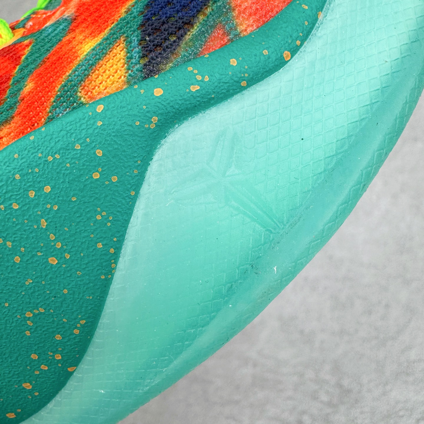 图片[14]-＃灭世海外版 NK Zoom Kobe Ⅷ System 科比8代复刻实战运动低帮文化篮球鞋 鸳鸯配色 HM9621-900 纯原海外版气垫品质吊打各路纯原 气压➕耐久双重保障 前掌ZOOM TURBO➕后掌马蹄Zoom 后掌澎湃脚感无出其右 全套冲刀改版 鞋型还原度95% 宽脚选手必入货品 鞋头2.5mm上翘空间 不挤脚 完美释放脚趾活动空间 正码正拍 脚型适配性 市场最强没有之一 鞋面工艺全新升级 100%对标正品 原厂聚氨酯蛇鳞 珠光密度同步正品 Swoosh喷漆工艺 还原度接近100% 全新后跟TPU模具 正确S型弧度 区分市场纯原（市场纯原采用公版模具 后跟TPU几乎无弧度）国产天花板橡胶配方 抓地力爆炸 海外口碑炸裂 鞋舌LOGO正确内嵌压印 原厂碳板 正确原盒 厚积薄发 王者归来 拒绝杀猪 拒绝套路 灭世纯原海外版科比系列 致力打造实战第一标杆 尺码：39-47.5 全新模具 正码正拍-选品中心