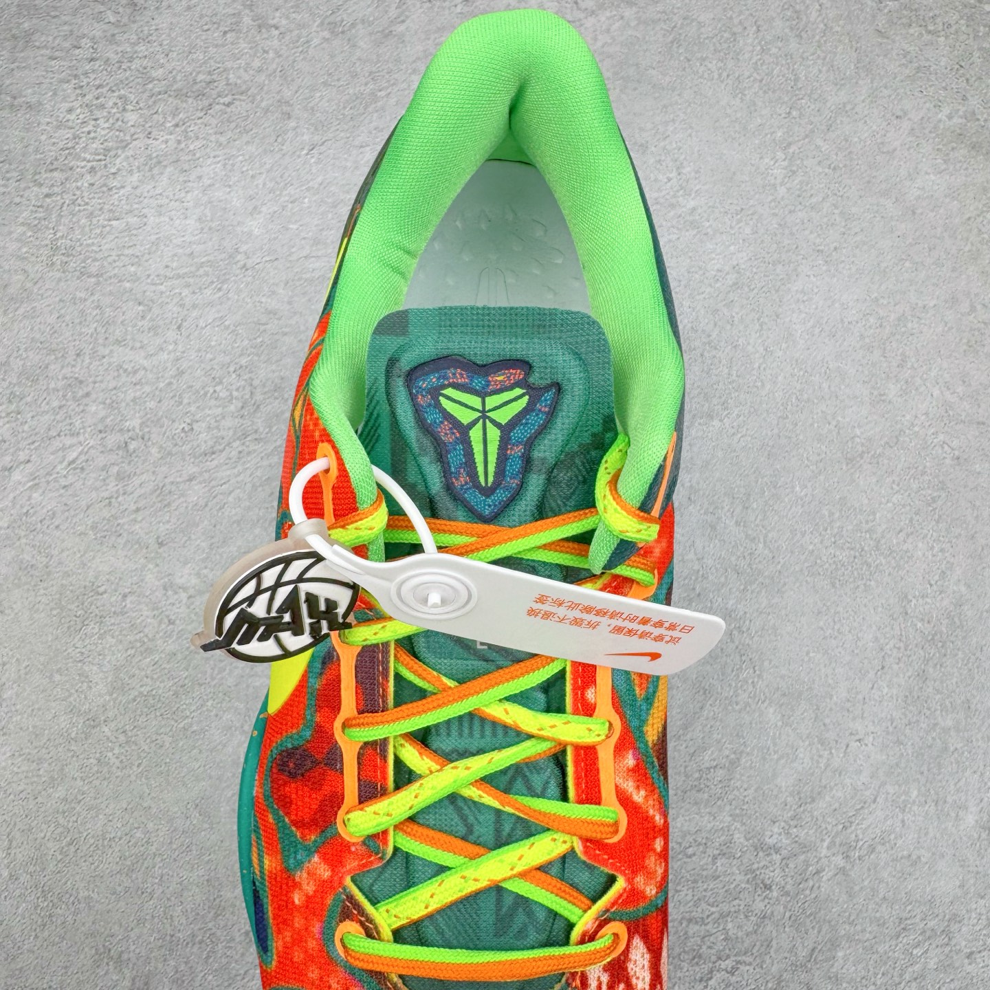 图片[5]-＃灭世海外版 NK Zoom Kobe Ⅷ System 科比8代复刻实战运动低帮文化篮球鞋 鸳鸯配色 HM9621-900 纯原海外版气垫品质吊打各路纯原 气压➕耐久双重保障 前掌ZOOM TURBO➕后掌马蹄Zoom 后掌澎湃脚感无出其右 全套冲刀改版 鞋型还原度95% 宽脚选手必入货品 鞋头2.5mm上翘空间 不挤脚 完美释放脚趾活动空间 正码正拍 脚型适配性 市场最强没有之一 鞋面工艺全新升级 100%对标正品 原厂聚氨酯蛇鳞 珠光密度同步正品 Swoosh喷漆工艺 还原度接近100% 全新后跟TPU模具 正确S型弧度 区分市场纯原（市场纯原采用公版模具 后跟TPU几乎无弧度）国产天花板橡胶配方 抓地力爆炸 海外口碑炸裂 鞋舌LOGO正确内嵌压印 原厂碳板 正确原盒 厚积薄发 王者归来 拒绝杀猪 拒绝套路 灭世纯原海外版科比系列 致力打造实战第一标杆 尺码：39-47.5 全新模具 正码正拍-选品中心