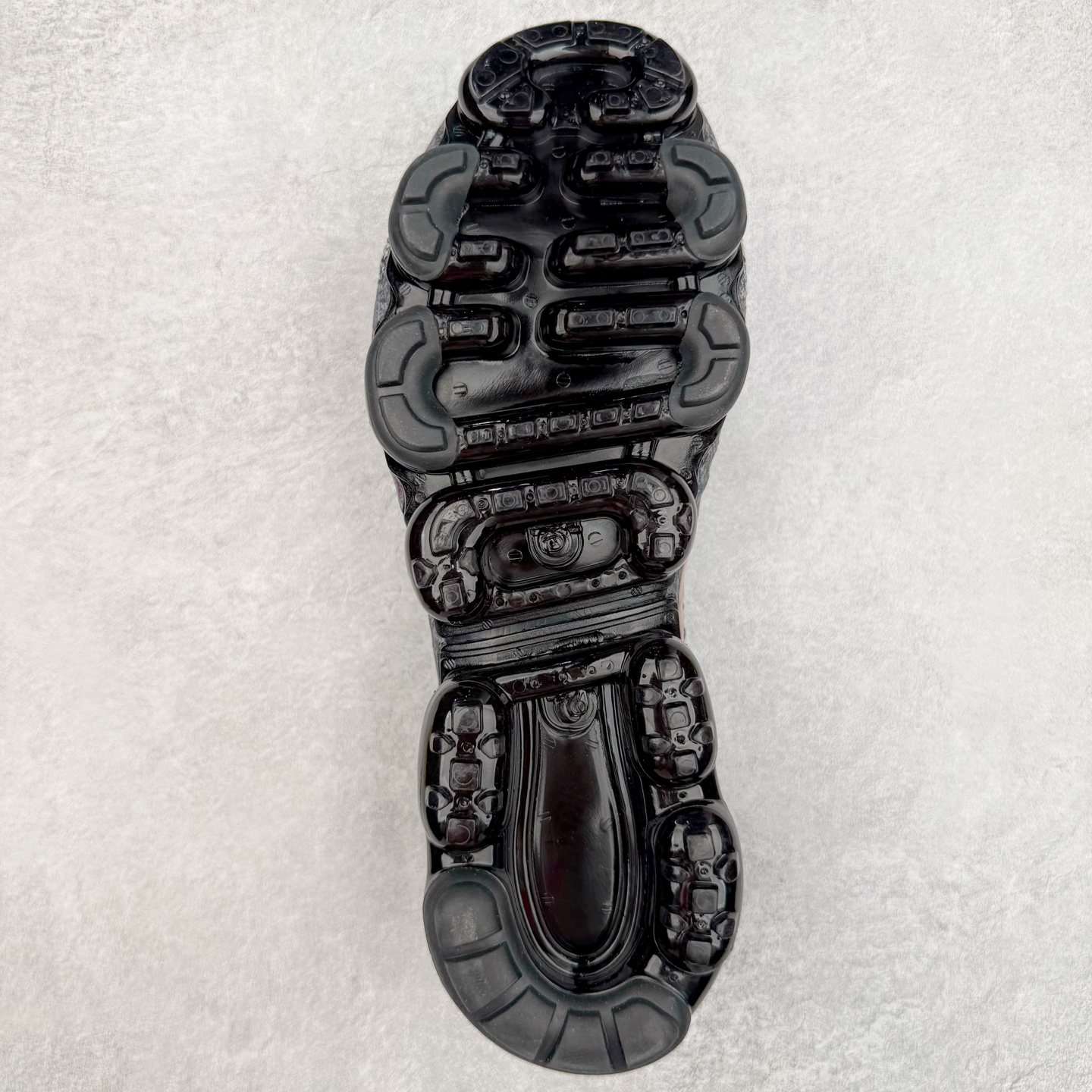 图片[9]-＃纯原 NK Air VaporMax Flyknit 2018大气垫百搭慢跑鞋 849558-010 德产斯托尔针织横机生产原档案针织鞋面 侧面\\\”鱼骨线\\\”清晰立体 原底气垫 细节诠释一切质疑 原产标加持 换盒过验 实拍调校N版已经零色差零失真 百分百还原实物色彩所见即所得 不存在货不对板色差等低级问题 选购参考实物拍摄 不混卖不参货 只用心做好货严格选品 承诺混一赔十 尺码：36 36.5 37.5 38 38.5 39 40 40.5 41 42 42.5 43 44 44.5 45-选品中心