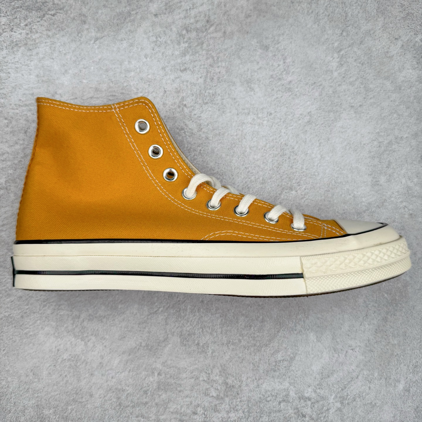 图片[2]-＃盲盒福利 Converse Chuck All Star 1970S 帆布鞋 白菜价亏本清仓套现转新款 机不可失 好好把握 随机一双 只选尺码 商品款式均为上架顶级款式 单品零售价格2×× 保证稳赚不赔 无通货 无烂货 会有轻微瑕疵的情况 友情提醒 买到是亏还是赚 每个人定义不同福袋闷包理论上和赌博心理相同玩的就是惊喜 玩的就是心跳活动商品无严重质量问题不退换‼️尺码：35 36 36.5 37 38 38.5 39 40 40.5 41 42 42.5 43 44 44.5 45-选品中心
