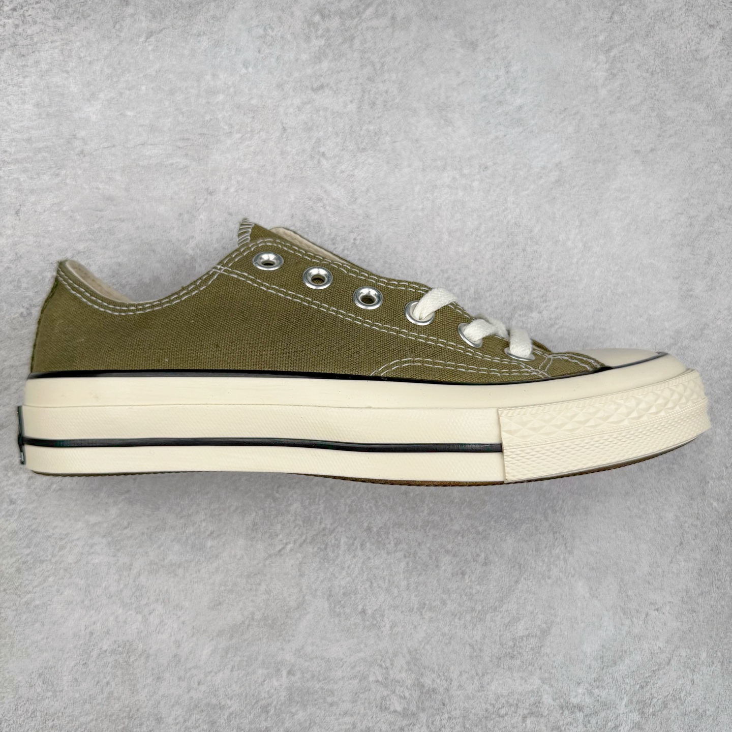 图片[5]-＃盲盒福利 Converse Chuck All Star 1970S 帆布鞋 白菜价亏本清仓套现转新款 机不可失 好好把握 随机一双 只选尺码 商品款式均为上架顶级款式 单品零售价格2×× 保证稳赚不赔 无通货 无烂货 会有轻微瑕疵的情况 友情提醒 买到是亏还是赚 每个人定义不同福袋闷包理论上和赌博心理相同玩的就是惊喜 玩的就是心跳活动商品无严重质量问题不退换‼️尺码：35 36 36.5 37 38 38.5 39 40 40.5 41 42 42.5 43 44 44.5 45-选品中心