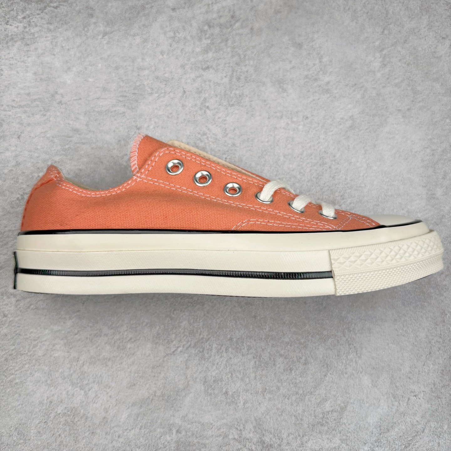 图片[4]-＃盲盒福利 Converse Chuck All Star 1970S 帆布鞋 白菜价亏本清仓套现转新款 机不可失 好好把握 随机一双 只选尺码 商品款式均为上架顶级款式 单品零售价格2×× 保证稳赚不赔 无通货 无烂货 会有轻微瑕疵的情况 友情提醒 买到是亏还是赚 每个人定义不同福袋闷包理论上和赌博心理相同玩的就是惊喜 玩的就是心跳活动商品无严重质量问题不退换‼️尺码：35 36 36.5 37 38 38.5 39 40 40.5 41 42 42.5 43 44 44.5 45-选品中心