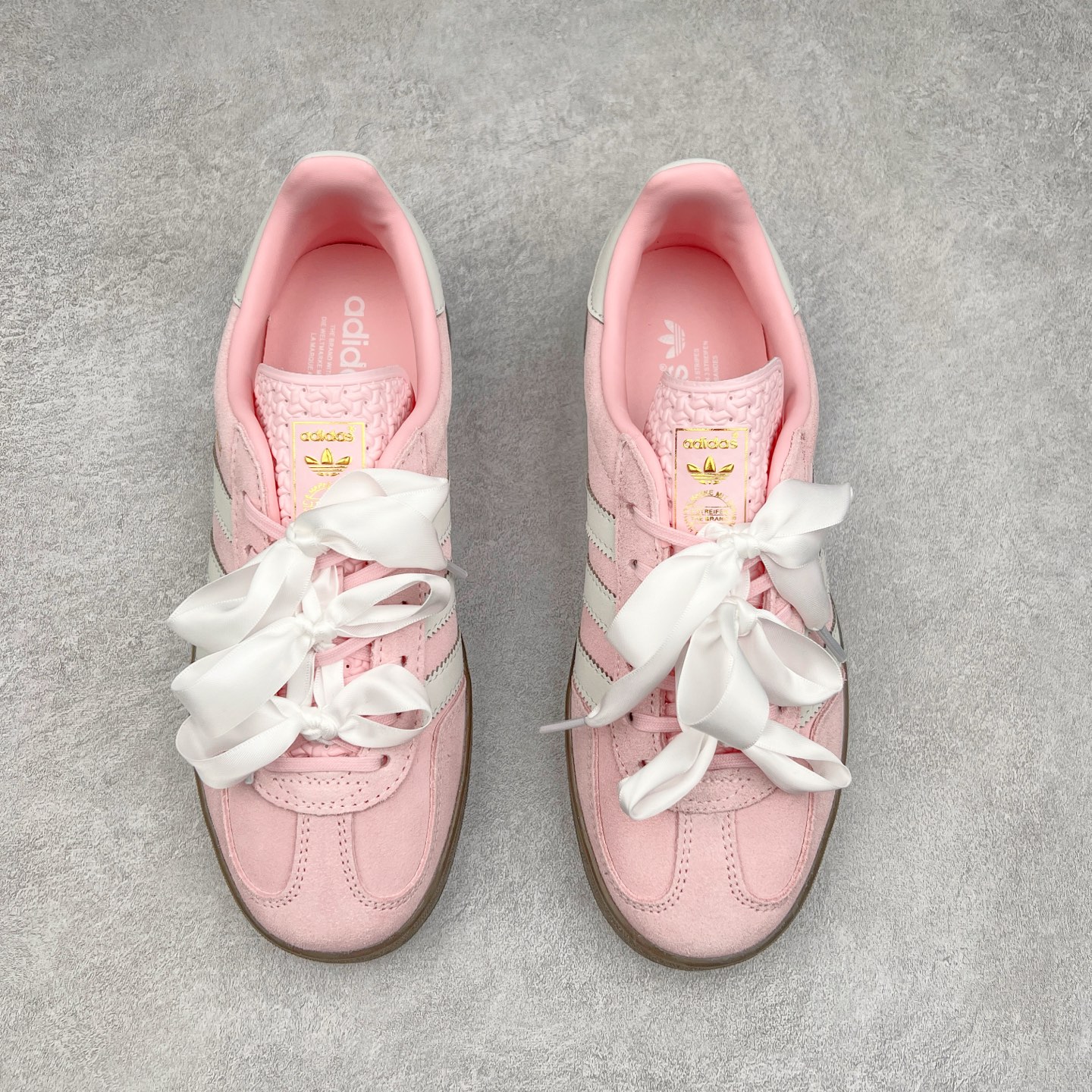 图片[2]-AD Gazelle Indoor Trainers 羚羊内训系列低帮复古百搭休闲运动德训风板鞋 JI2716 90年代经典的复刻版！自60年代以足球训练鞋面世以来,Gazelle就以其经典设计席卷全球。1991年版本的复刻,再造经典Gazelle。采用皮革打造,搭配浊色细节,让这款经典更加简约。尺码：36 36⅔ 37⅓ 38 38⅔ 39⅓ 40 40⅔ 41⅓ 42 42⅔ 43⅓ 44⅓ 44⅔ 45-选品中心