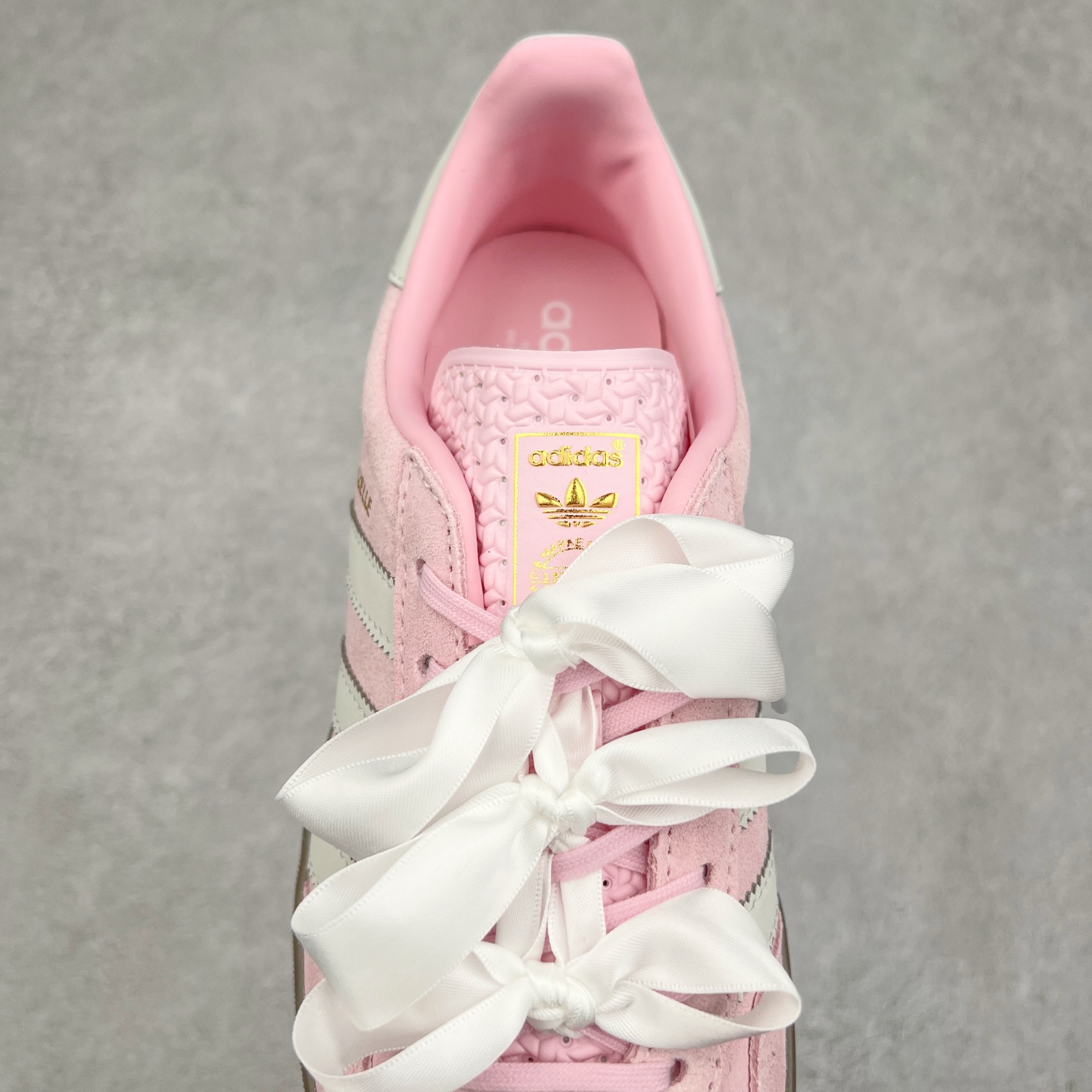 图片[5]-AD Gazelle Indoor Trainers 羚羊内训系列低帮复古百搭休闲运动德训风板鞋 JI2716 90年代经典的复刻版！自60年代以足球训练鞋面世以来,Gazelle就以其经典设计席卷全球。1991年版本的复刻,再造经典Gazelle。采用皮革打造,搭配浊色细节,让这款经典更加简约。尺码：36 36⅔ 37⅓ 38 38⅔ 39⅓ 40 40⅔ 41⅓ 42 42⅔ 43⅓ 44⅓ 44⅔ 45-选品中心