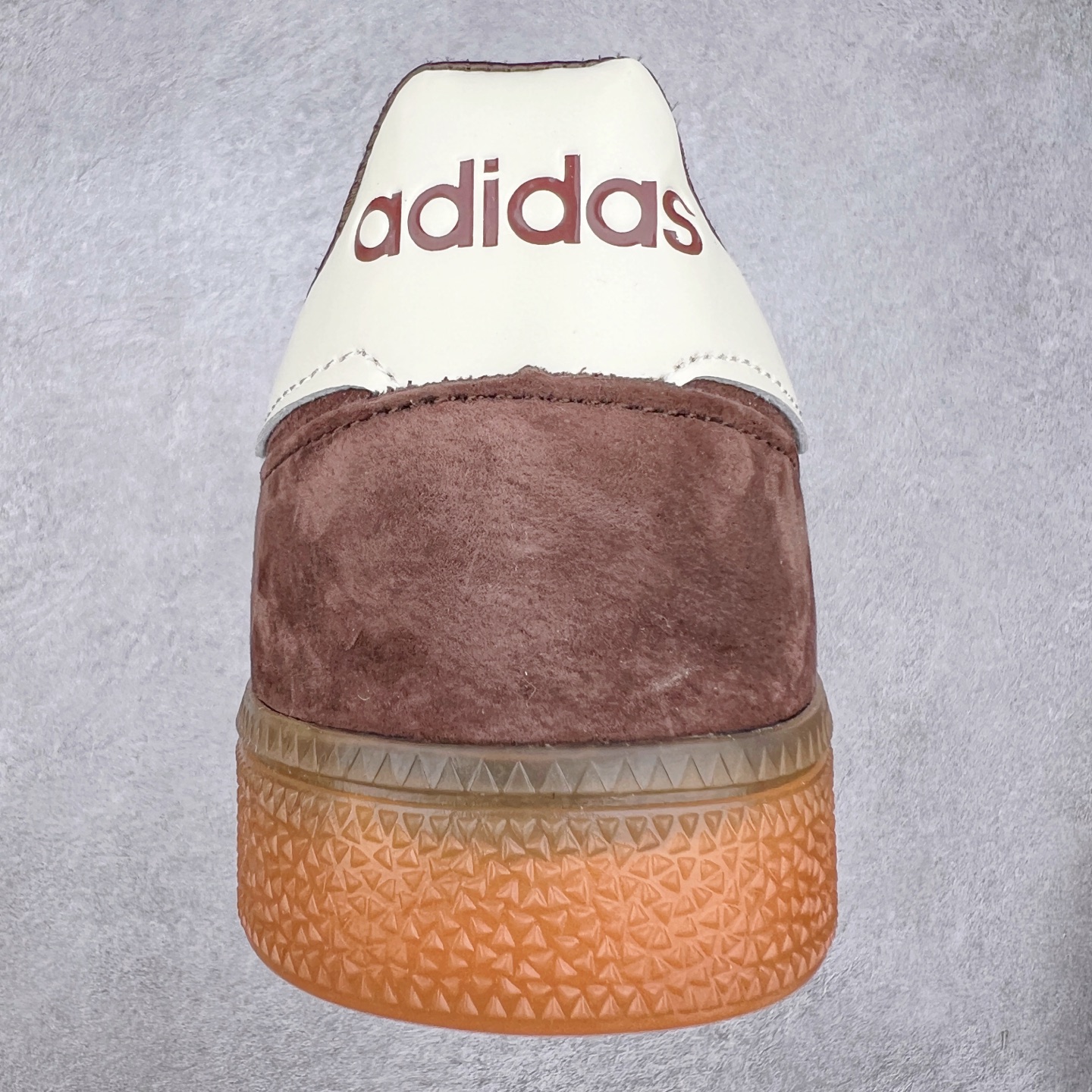 图片[8]-AD Originals Handball SPZL 手球运动员系列百搭休闲运动板鞋 IH2612 这款来自阿迪达斯的这款HANDBALL SPZL前身是一双手球运动鞋，这一次拿来复刻，所以鞋面的主要色彩选用了黑色， 鞋面外侧除了Spezial字母之外还有三叶草标志。Handball SPZL作为复古手球训练鞋与作为室内足球鞋的Samba有着异曲同工之处，但是质感更为出众的鞋身以及丰富的配色选择比起Samba来讲可以说是更胜一筹了！尺码：36 36⅔ 37⅓ 38 38⅔ 39⅓ 40 40⅔ 41⅓ 42 42⅔ 43⅓ 44 45-选品中心