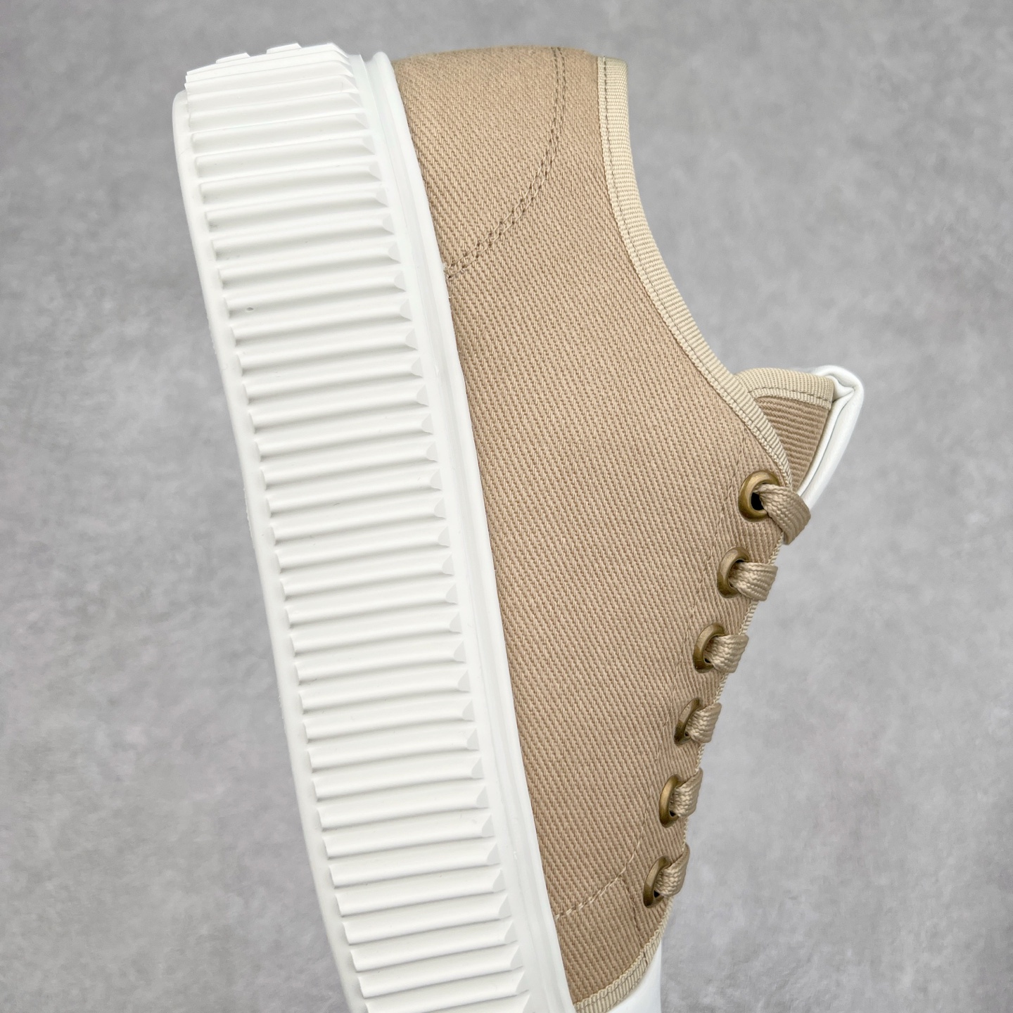 图片[6]-MIU MIU缪缪 牛仔布 低帮 舒适系带 低帮 时尚板鞋 女款 尺码：35 36 37 38 39-选品中心