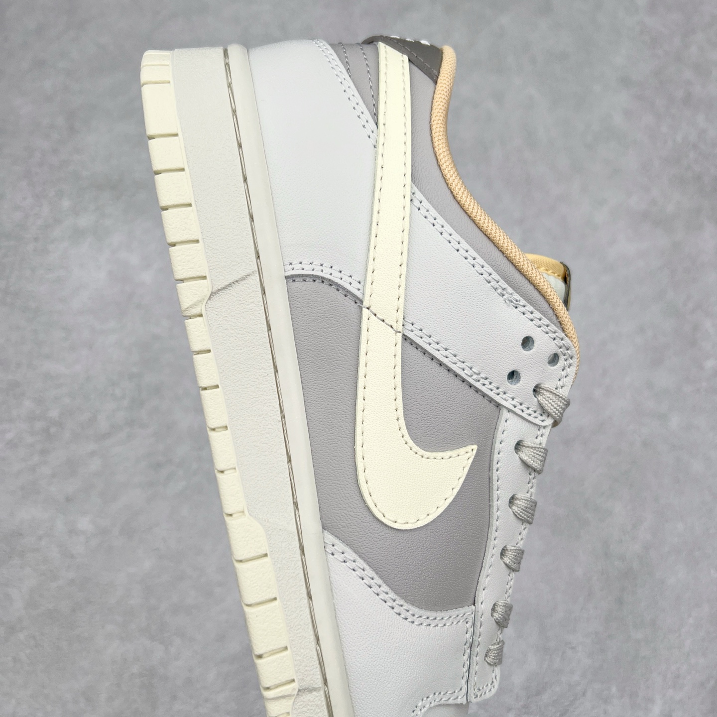 图片[6]-＃F版 NK Dunk Low 灰色 IB4503-072 性价比王者 极限压缩利润空间 超乎所想的高性价比 用料绝不含糊 原盒原配 正确耐磨橡胶大底 超高清洁度 全鞋零毛边皮料切割 全套原楦原模倾力打造完美版型 尺码：36 36.5 37.5 38 38.5 39 40 40.5 41 42 42.5 43 44 44.5 45 46 47.5-选品中心