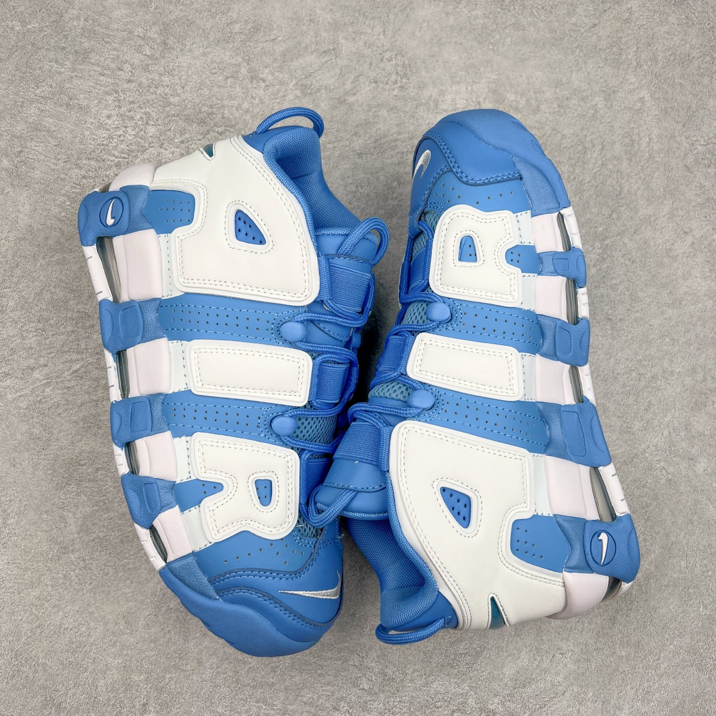 图片[3]-＃CK纯原 NK Air More Uptempo ’96 OG 皮蓬大AIR复古篮球鞋 921948-401 以流行于街头的涂鸦文化为设计灵感 整体的设计风格夸张而充满魅力 厚实而充满质感的皮质鞋面两侧印刻了一对巨大的字母“AIR”独特炫酷的外观惊艳无比 尺码：36 36.5 37.5 38 38.5 39 40 40.5 41 42 42.5 43 44 44.5 45 46-选品中心