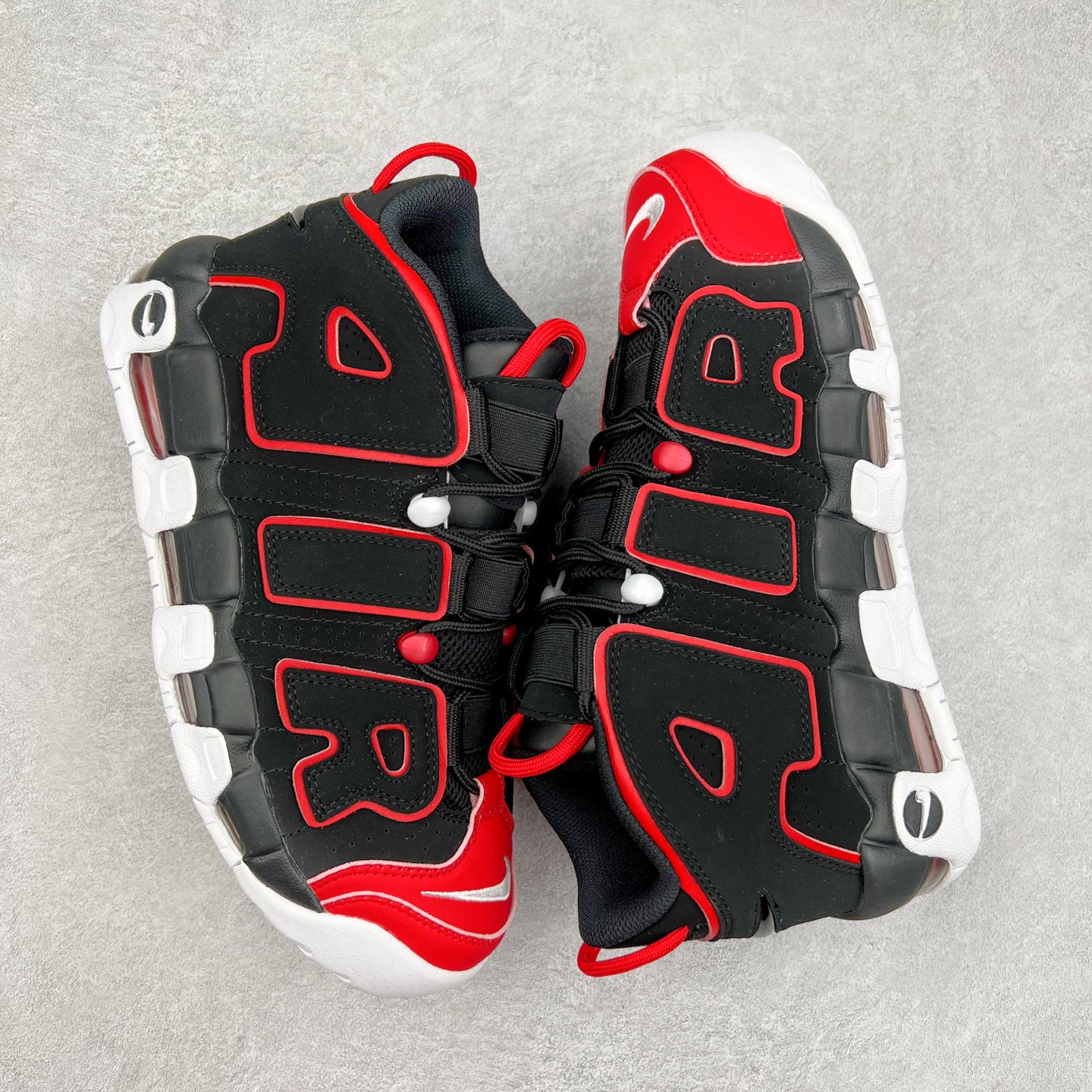 图片[3]-＃CK纯原 NK Air More Uptempo ’96 OG 皮蓬大AIR复古篮球鞋 FD0274-001 以流行于街头的涂鸦文化为设计灵感 整体的设计风格夸张而充满魅力 厚实而充满质感的皮质鞋面两侧印刻了一对巨大的字母“AIR”独特炫酷的外观惊艳无比 尺码：36 36.5 37.5 38 38.5 39 40 40.5 41 42 42.5 43 44 44.5 45 46-选品中心