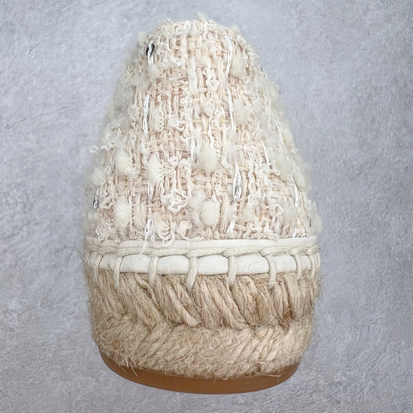 图片[8]-＃纯原 CHANEL 香奈儿经典款 小香渔夫鞋 万年长青款 各路网红单品 春夏百搭款 牛仔裤 短裤轻松驾驭 原版一比一开模 99%还原正品100针麻绳上线，双双纯手工品质保证 原单进口羊皮 内里垫脚均为柔软绵羊皮 天然麻绳配透明橡胶大底 专柜统一包装。 脚背高/或者宽 建议选大一码 尺码：35 36 37 38 39 40-选品中心