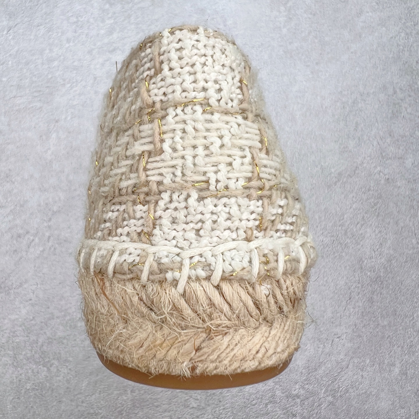 图片[8]-＃纯原 CHANEL 香奈儿经典款 小香渔夫鞋 万年长青款 各路网红单品 春夏百搭款 牛仔裤 短裤轻松驾驭 原版一比一开模 99%还原正品100针麻绳上线，双双纯手工品质保证 原单进口羊皮 内里垫脚均为柔软绵羊皮 天然麻绳配透明橡胶大底 专柜统一包装。 脚背高/或者宽 建议选大一码 尺码：35 36 37 38 39 40-选品中心