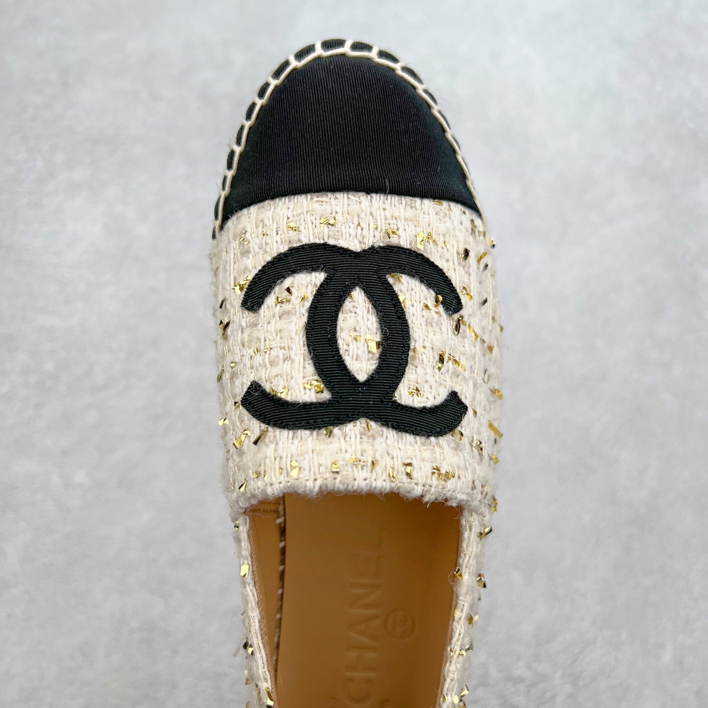 图片[4]-＃纯原 CHANEL 香奈儿经典款 小香渔夫鞋 万年长青款 各路网红单品 春夏百搭款 牛仔裤 短裤轻松驾驭 原版一比一开模 99%还原正品100针麻绳上线，双双纯手工品质保证 原单进口羊皮 内里垫脚均为柔软绵羊皮 天然麻绳配透明橡胶大底 专柜统一包装。 脚背高/或者宽 建议选大一码 尺码：35 36 37 38 39 40-选品中心