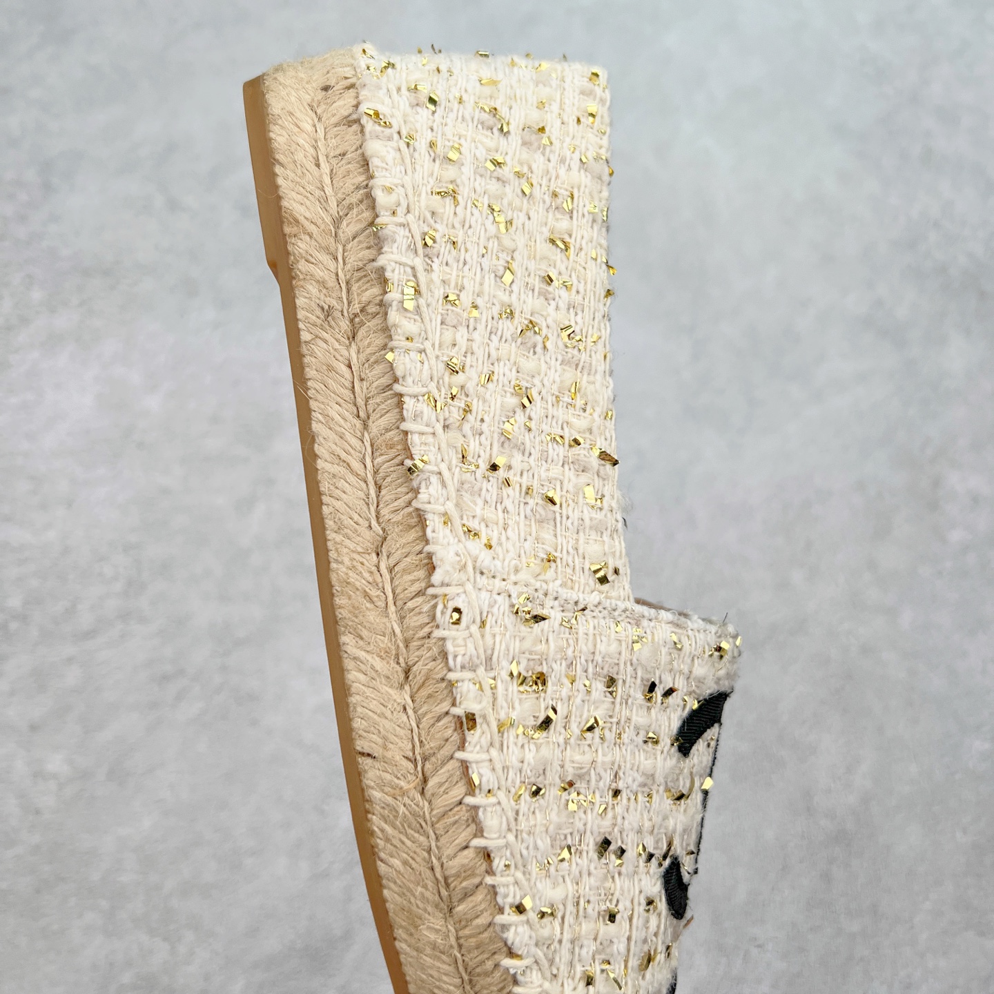 图片[6]-＃纯原 CHANEL 香奈儿经典款 小香渔夫鞋 万年长青款 各路网红单品 春夏百搭款 牛仔裤 短裤轻松驾驭 原版一比一开模 99%还原正品100针麻绳上线，双双纯手工品质保证 原单进口羊皮 内里垫脚均为柔软绵羊皮 天然麻绳配透明橡胶大底 专柜统一包装。 脚背高/或者宽 建议选大一码 尺码：35 36 37 38 39 40-选品中心