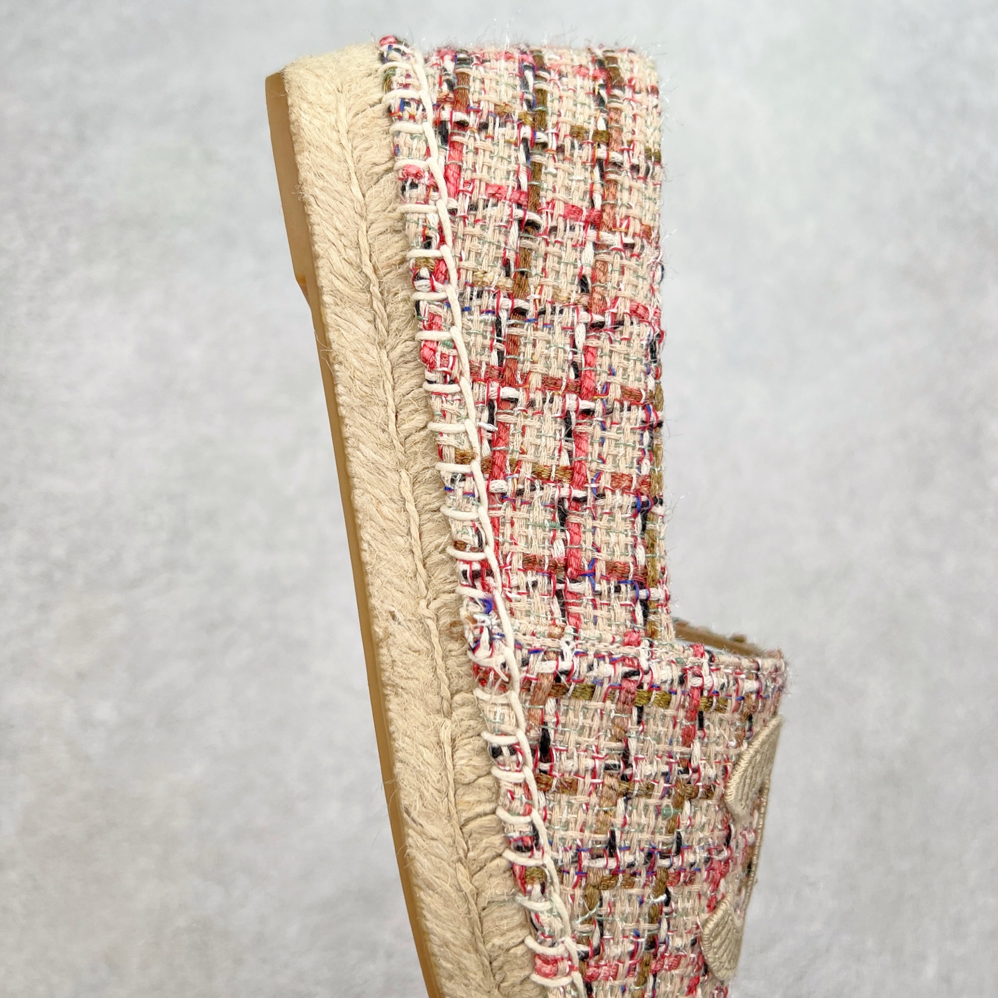 图片[6]-＃纯原 CHANEL 香奈儿经典款 小香渔夫鞋 万年长青款 各路网红单品 春夏百搭款 牛仔裤 短裤轻松驾驭 原版一比一开模 99%还原正品100针麻绳上线，双双纯手工品质保证 原单进口羊皮 内里垫脚均为柔软绵羊皮 天然麻绳配透明橡胶大底 专柜统一包装。 脚背高/或者宽 建议选大一码 尺码：35 36 37 38 39 40-选品中心